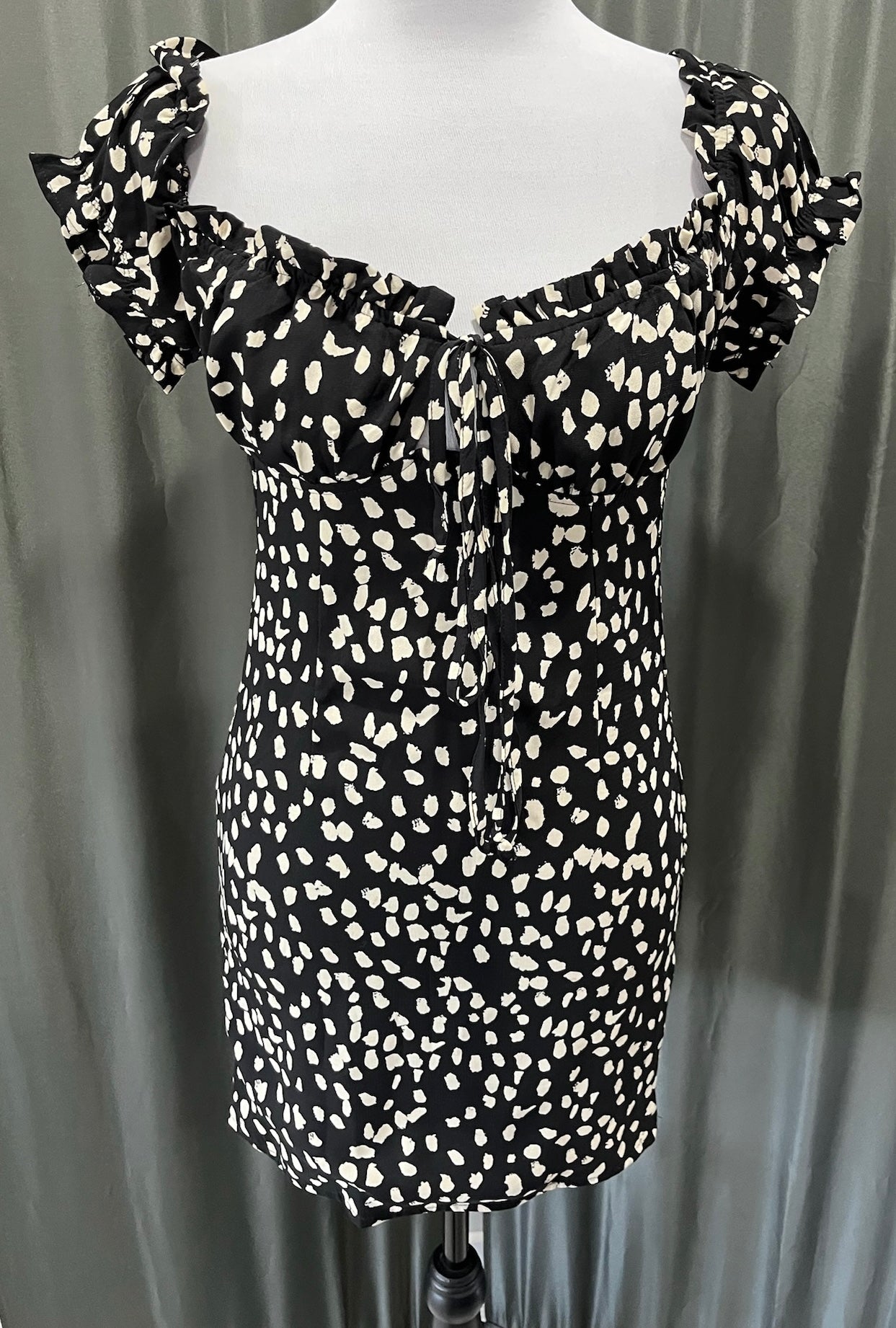 Women’s Black & White Dress image 0