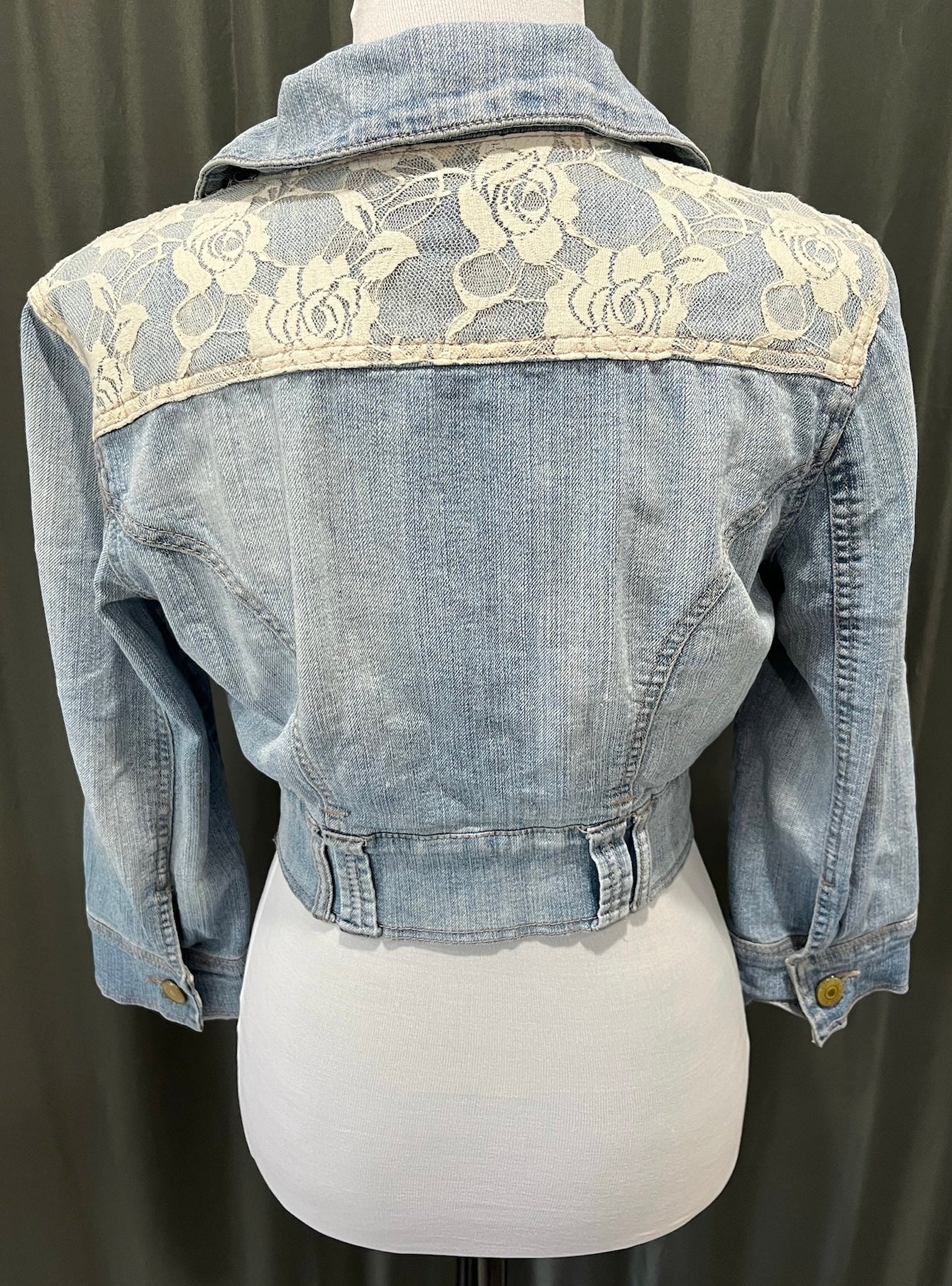 Women’s Jean Jacket With Lace image 2