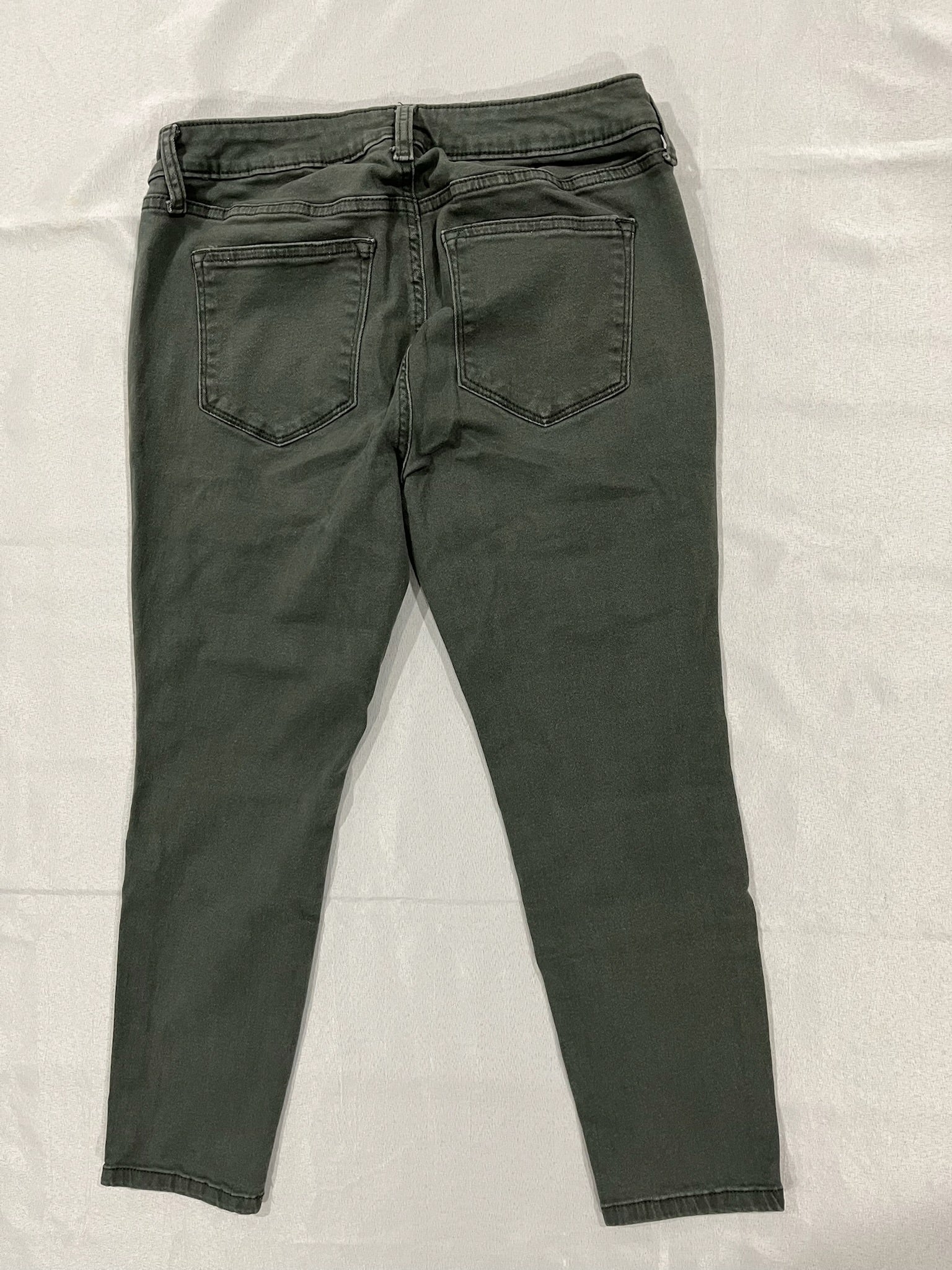 Women’s Green Pants image 2