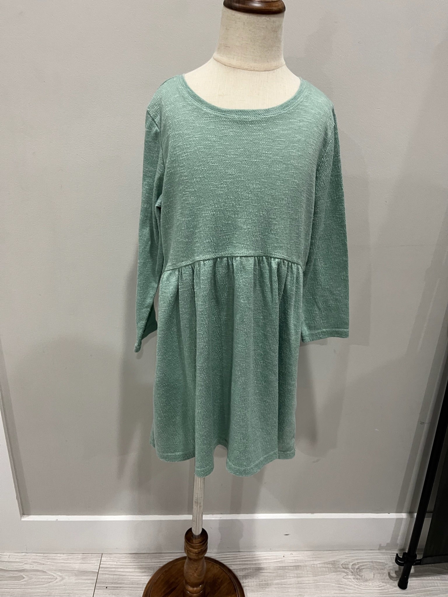 Girls Green Long Sleeve Dress image 0