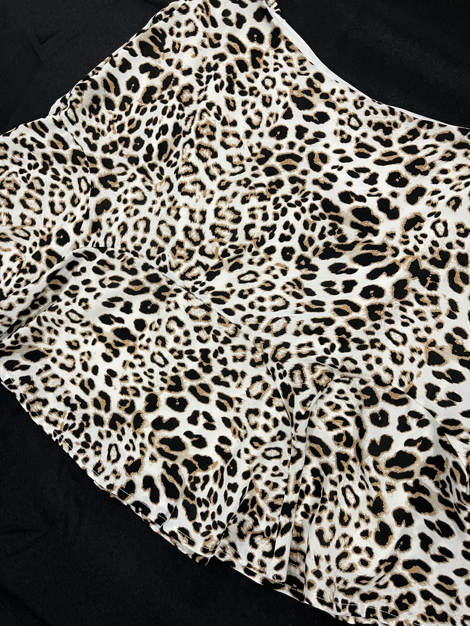 Women’s Leopard Skirt image 1