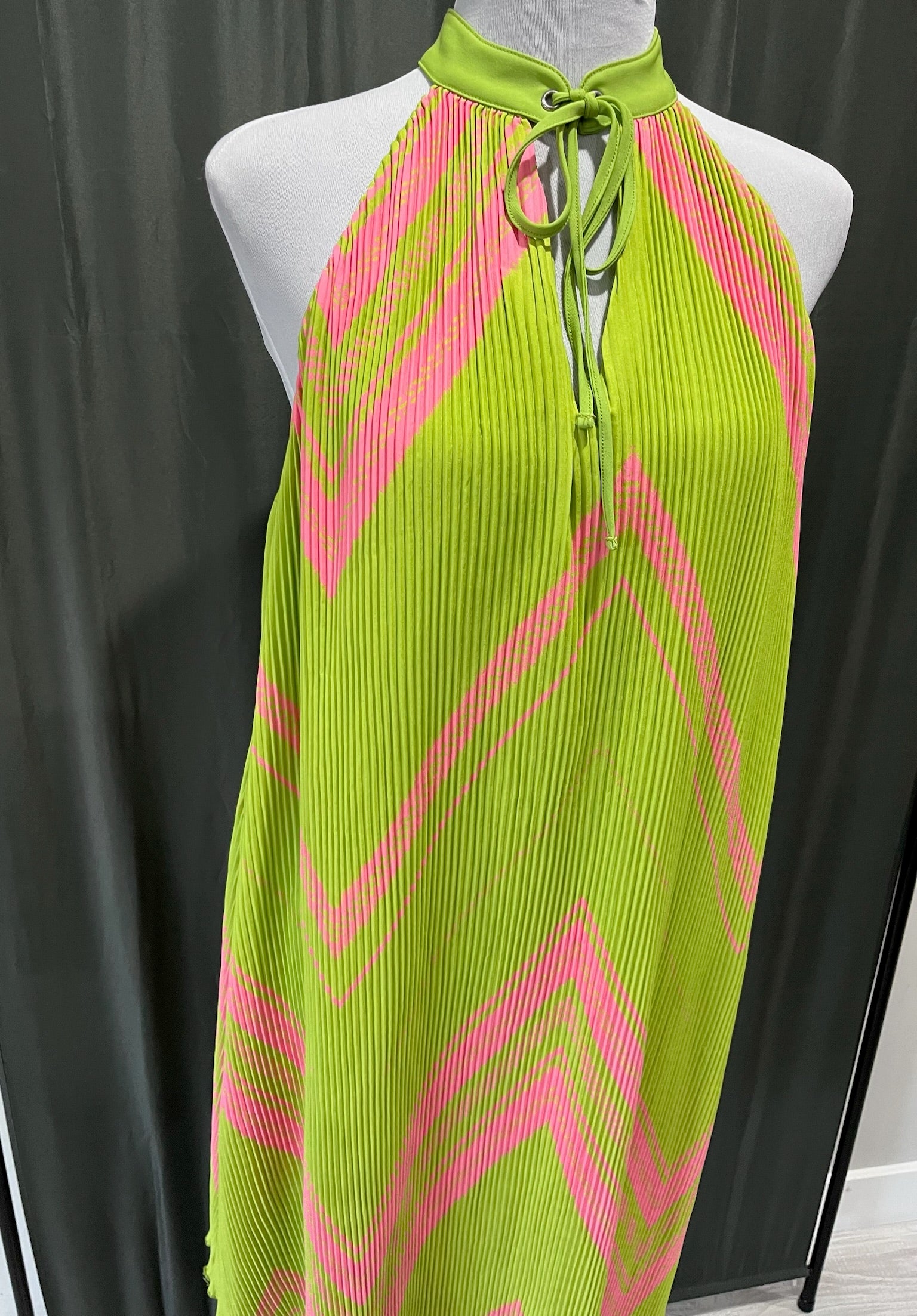 Women’s Green Dress image 1