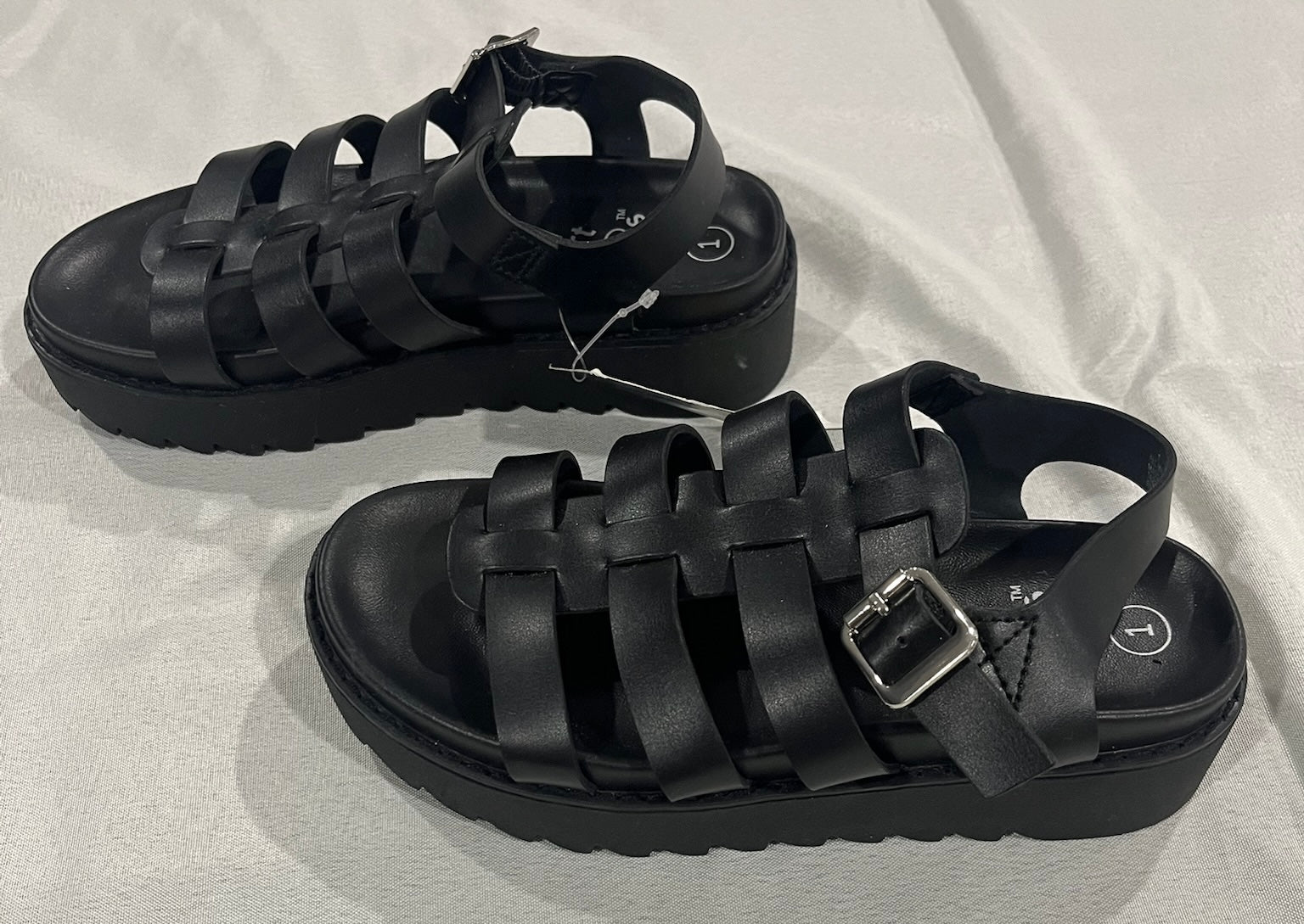 Girls Youth Black Platform Sandals image 2