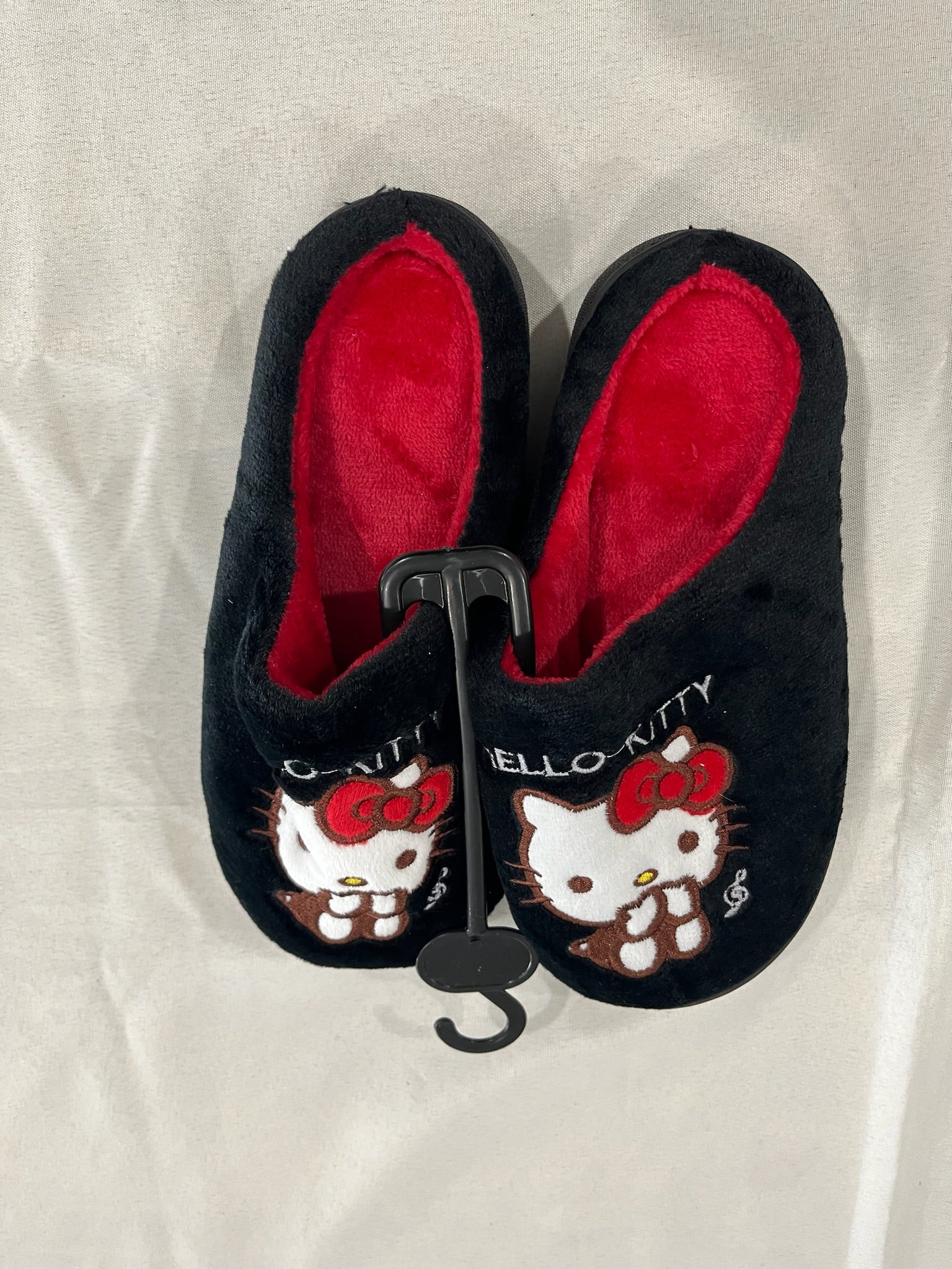 Children’s Hello Kitty Slippers image 3