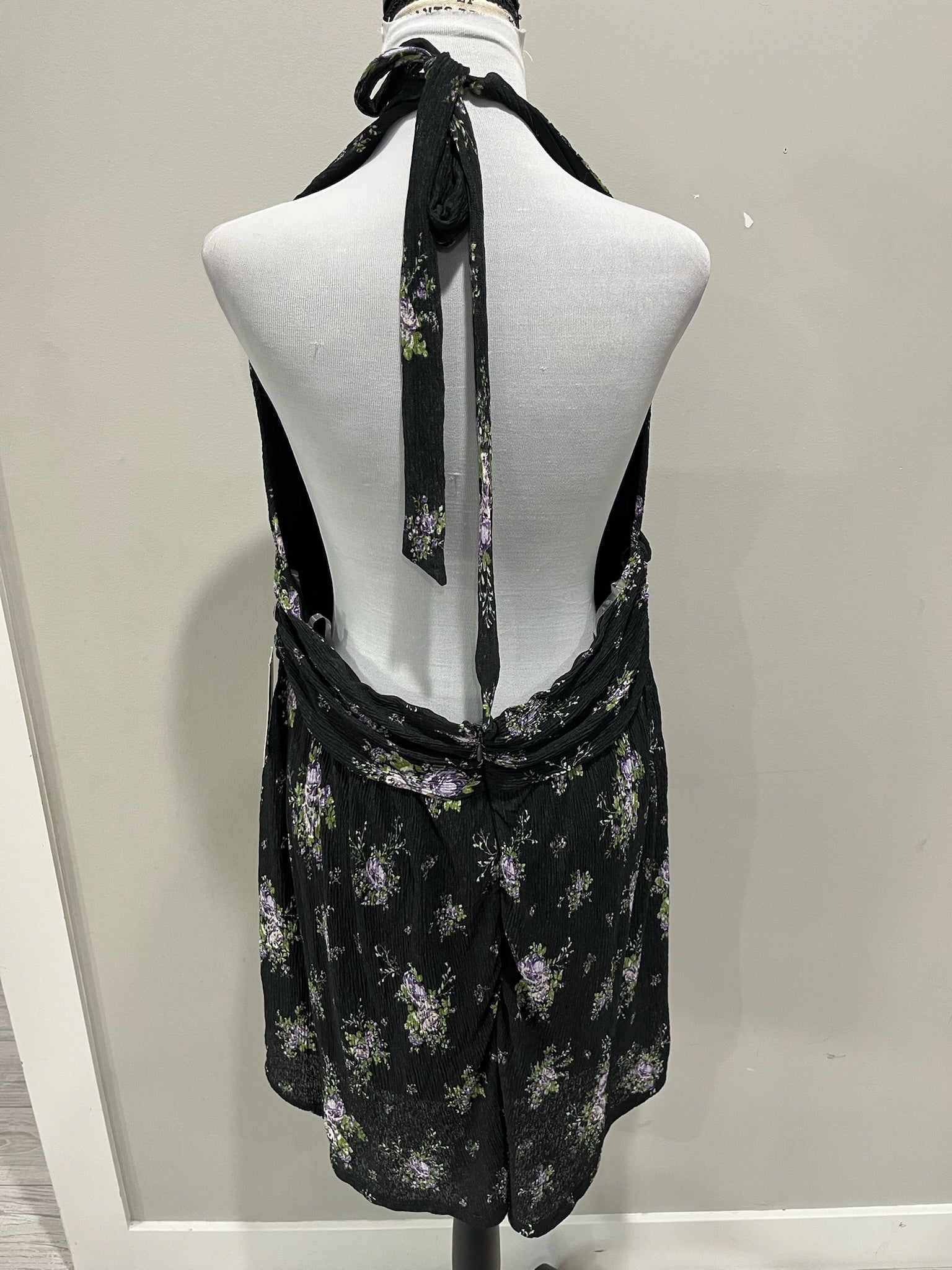 Women’s Floral Halter Dress image 2