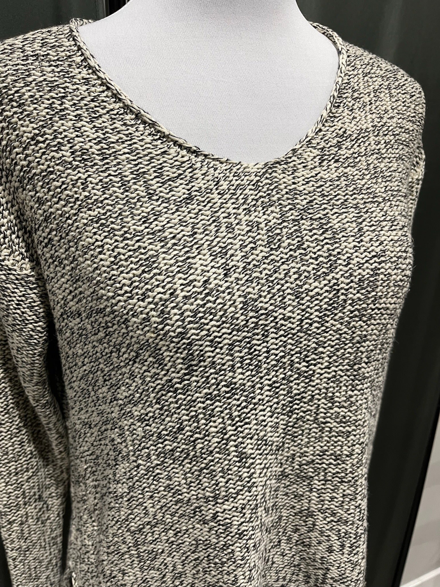 Grey Knitted Long Sleeve  image 1