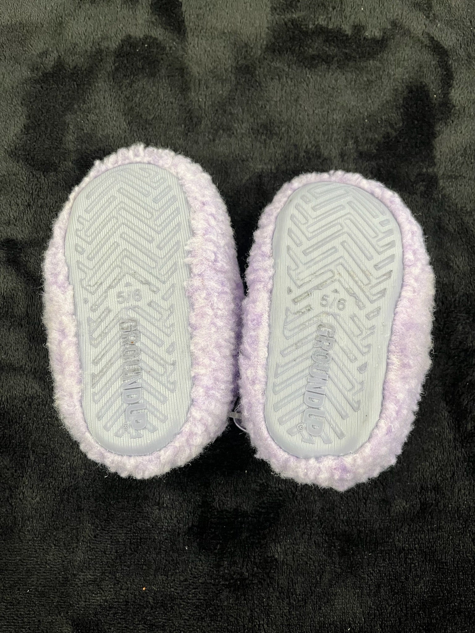 Children’s Frozen Slippers image 4