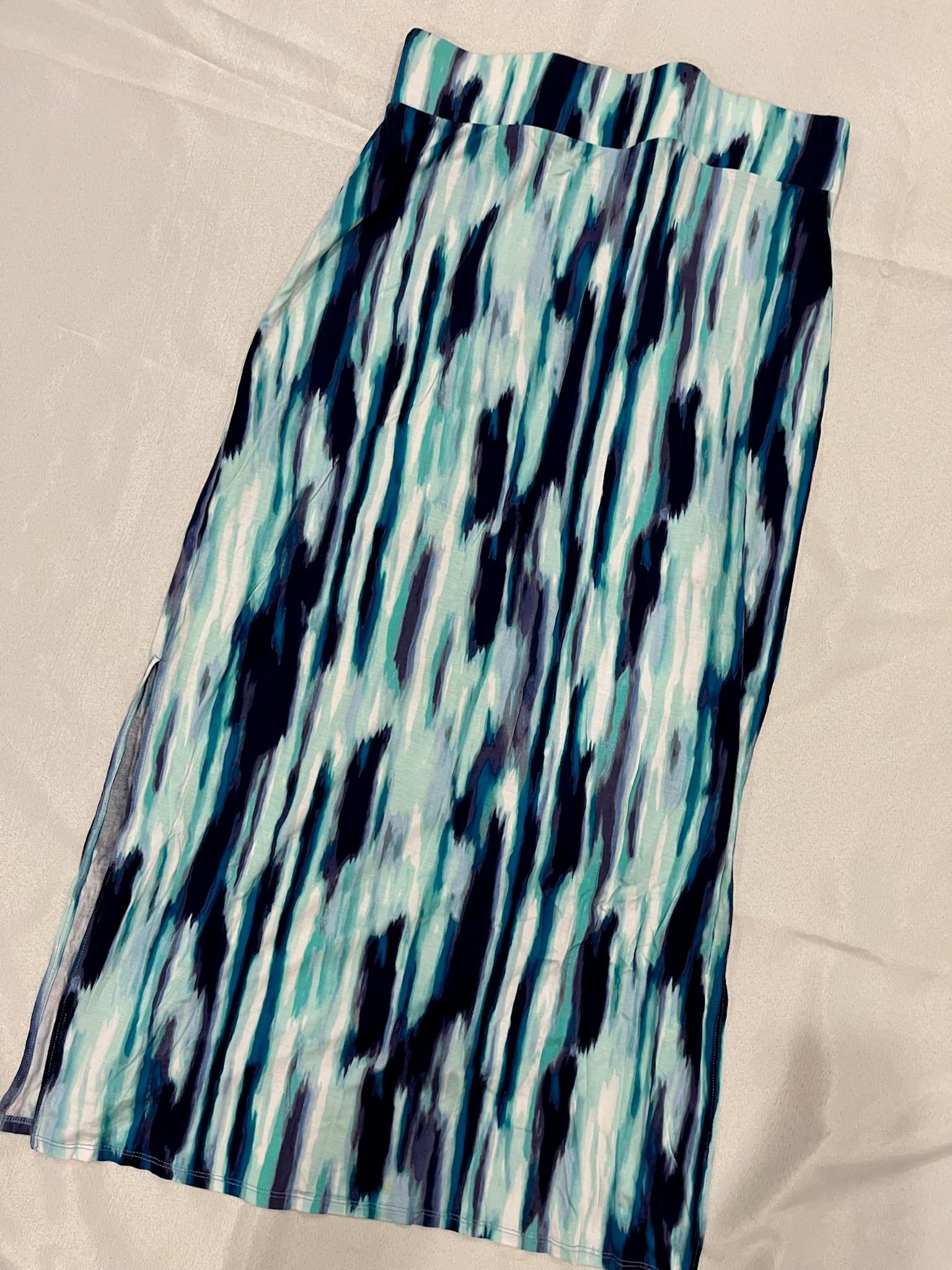 Women’s Flowy Skirt With Double Split image 1