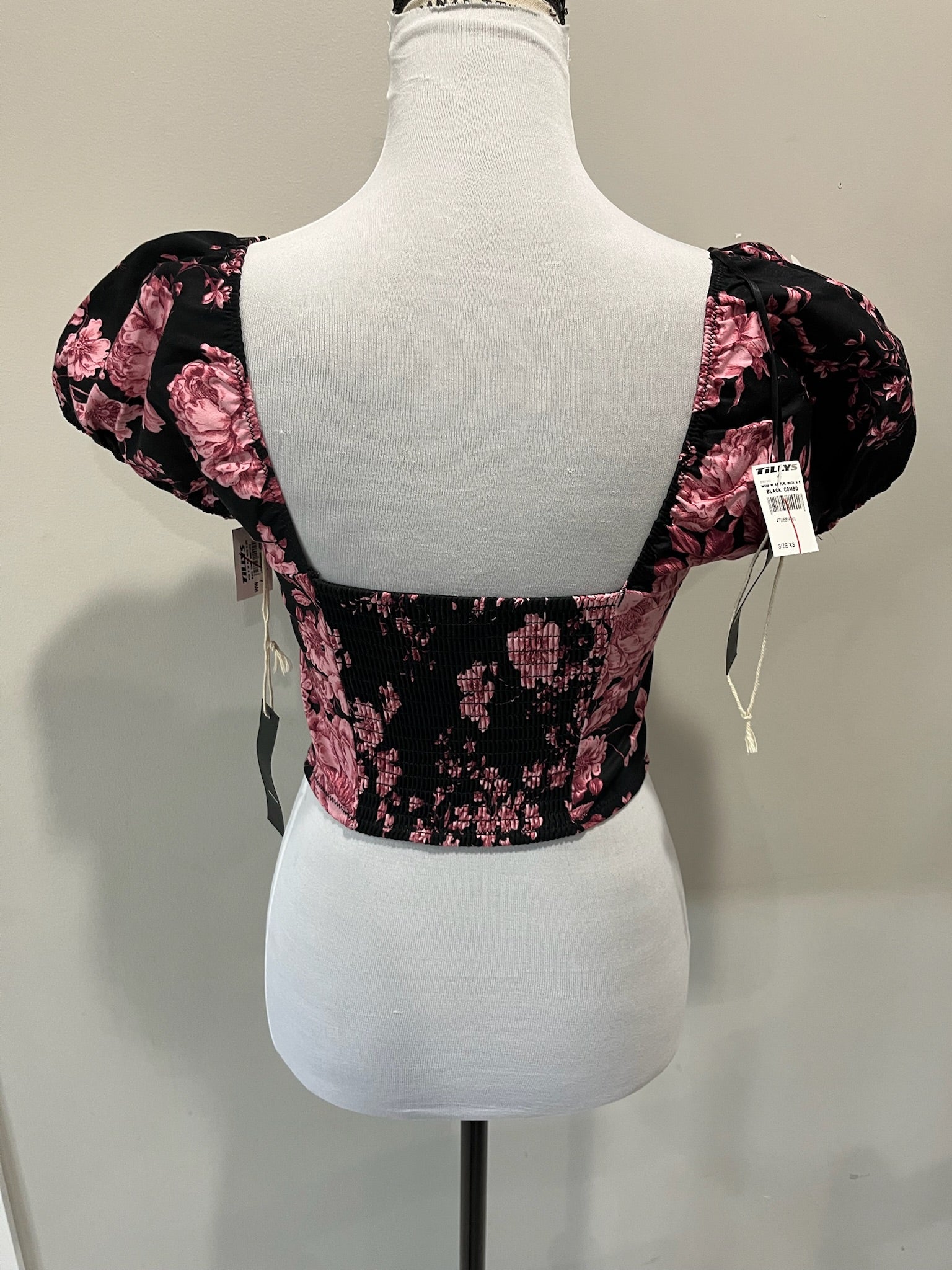 Women’s Floral Crop Top image 3