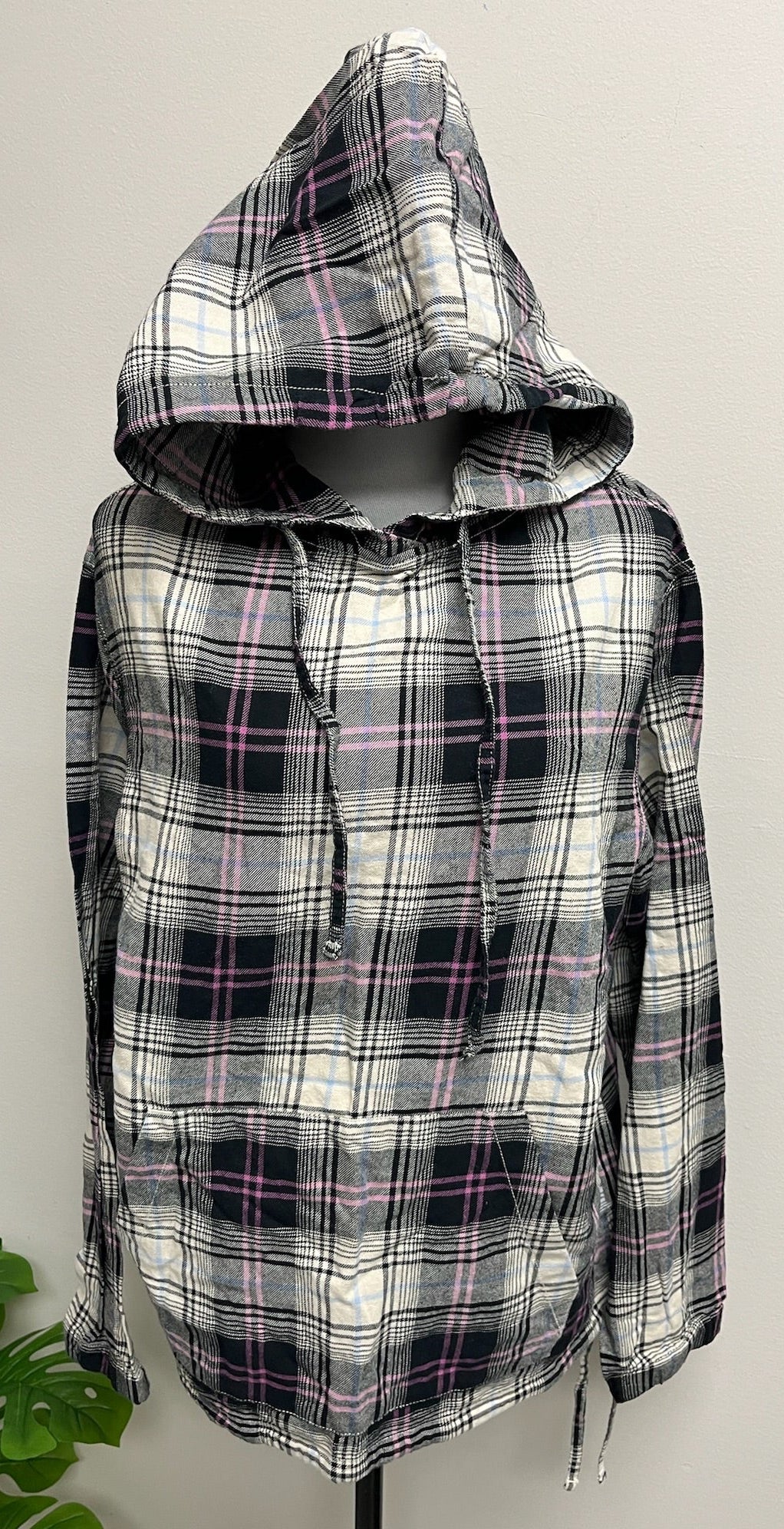 Used Women’s Hooded Flannel Sweater