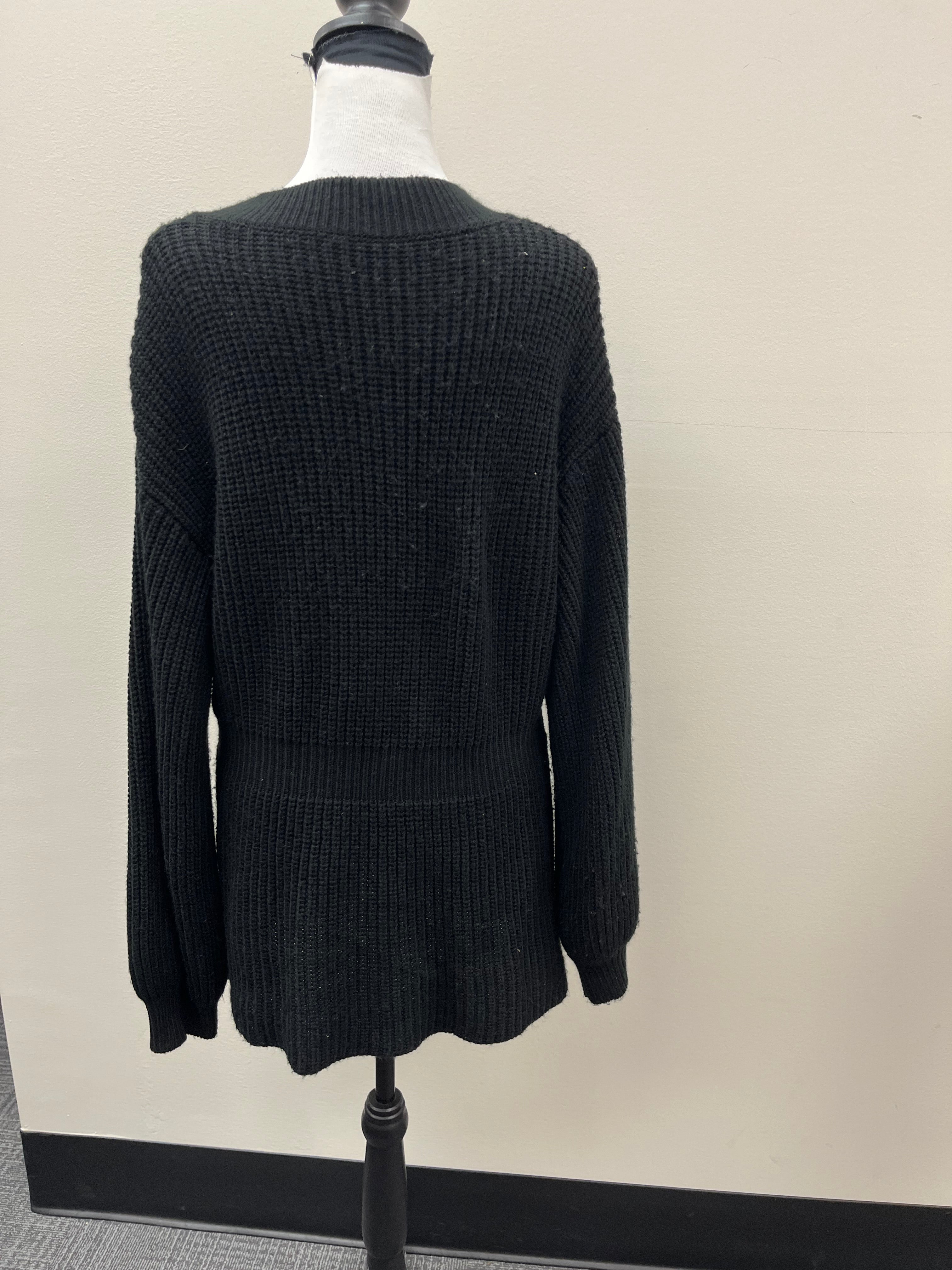 Used Women’s Black Knitted Sweater Shirt