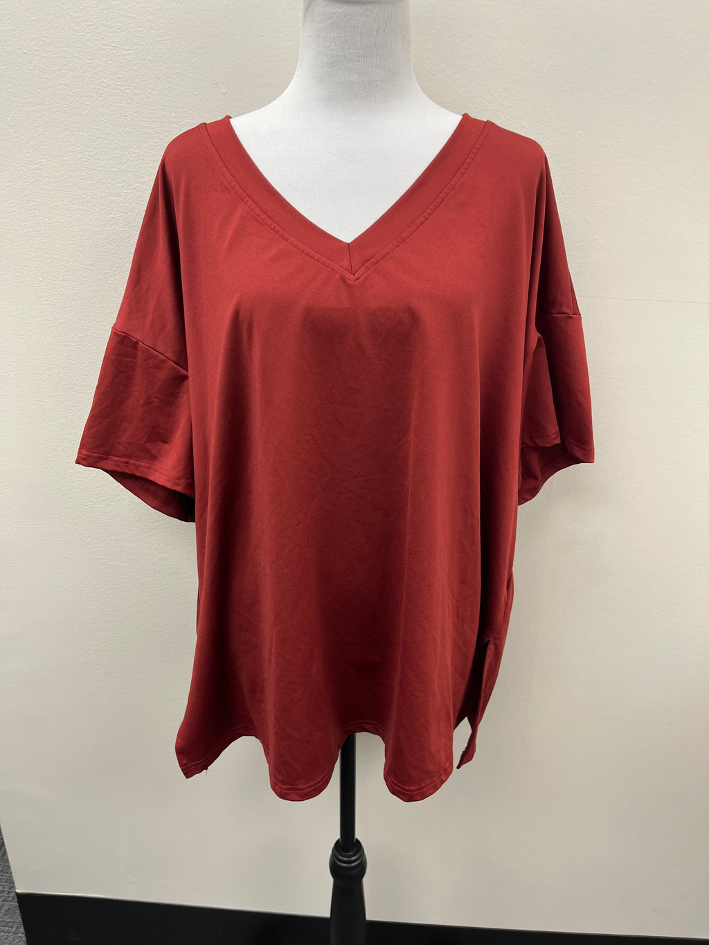 Used Women’s 2 Piece Red Set