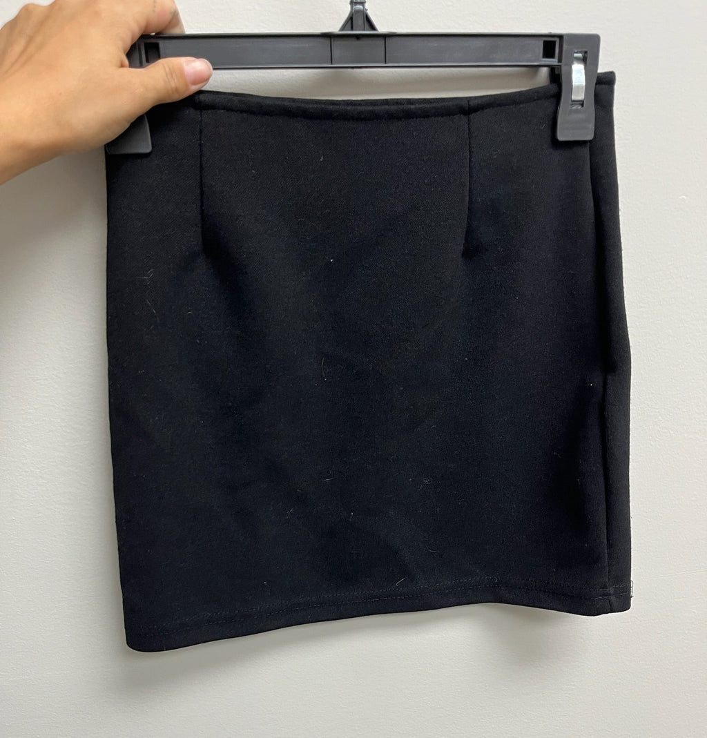 Used Women’s Black Skirt