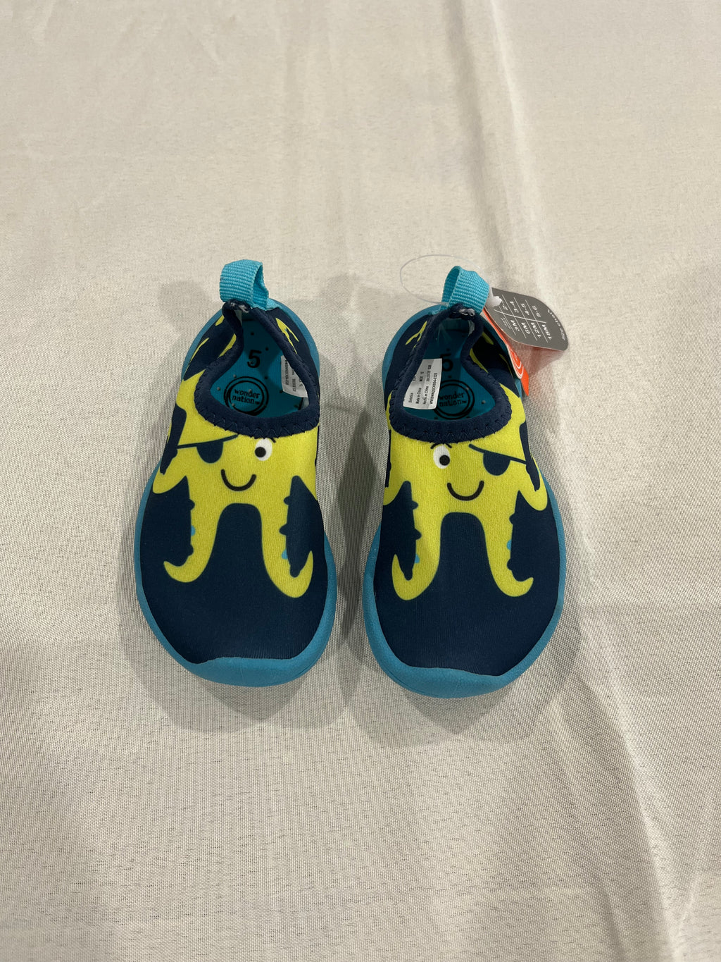 Water Shoes image 0