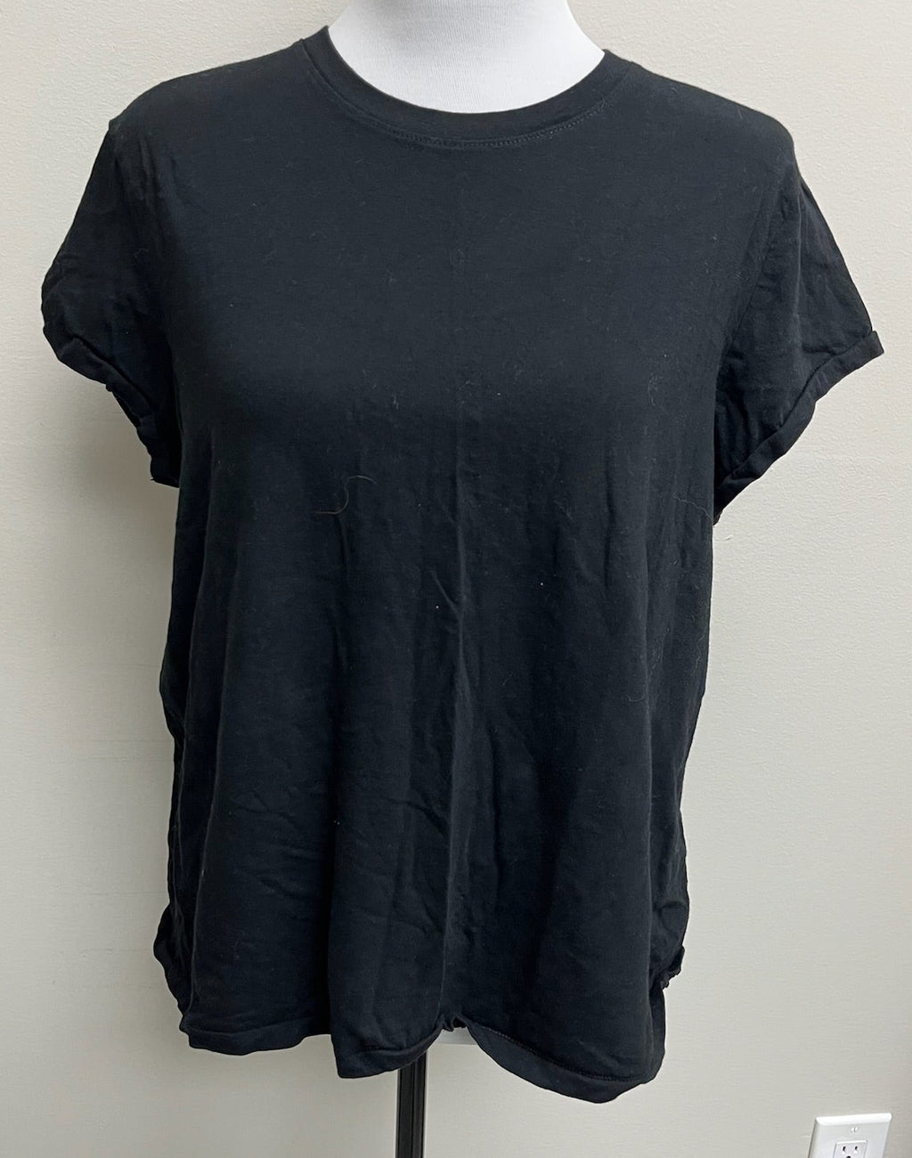 Used Women’s Black Shirt