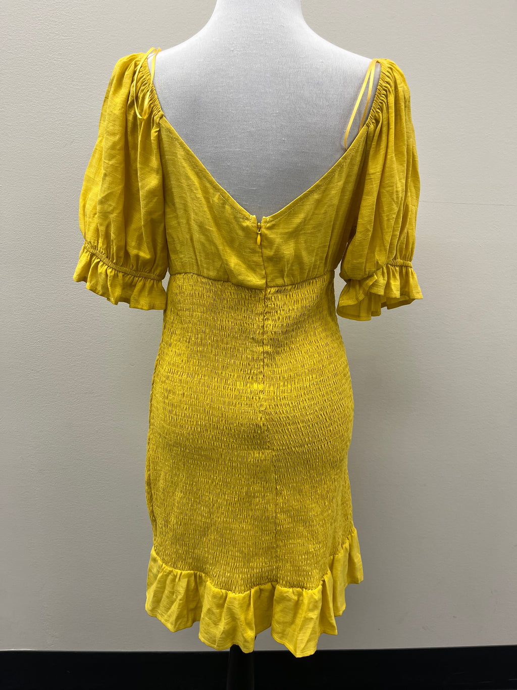 Used Women’s Yellow Dress