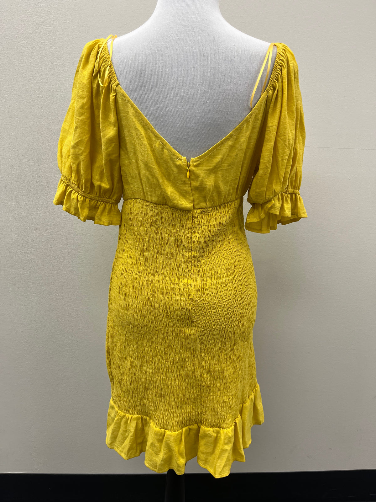 Used Women’s Yellow Dress