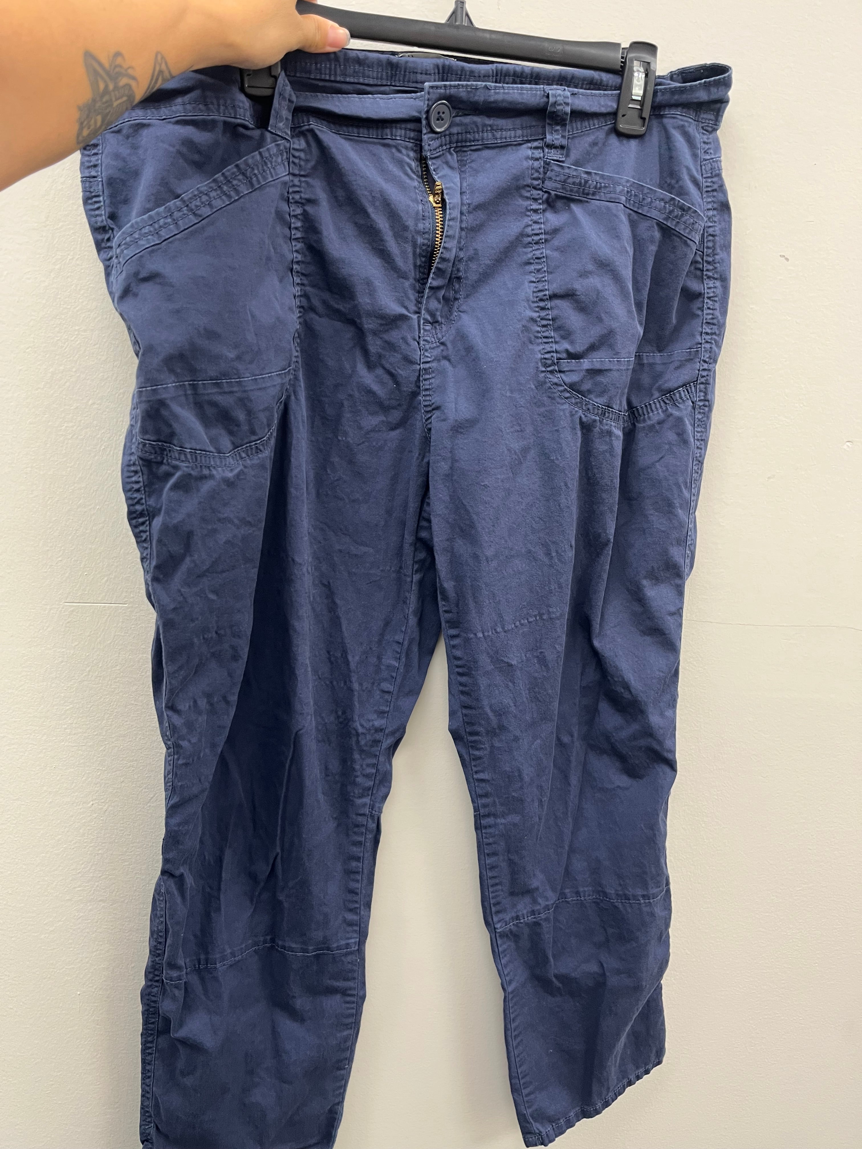 Used Women’s Blue Pants