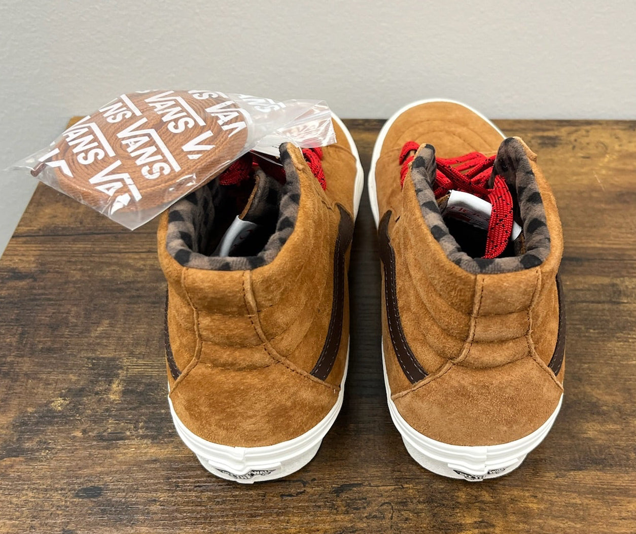 Unisex Adult Hi-Top Sneakers