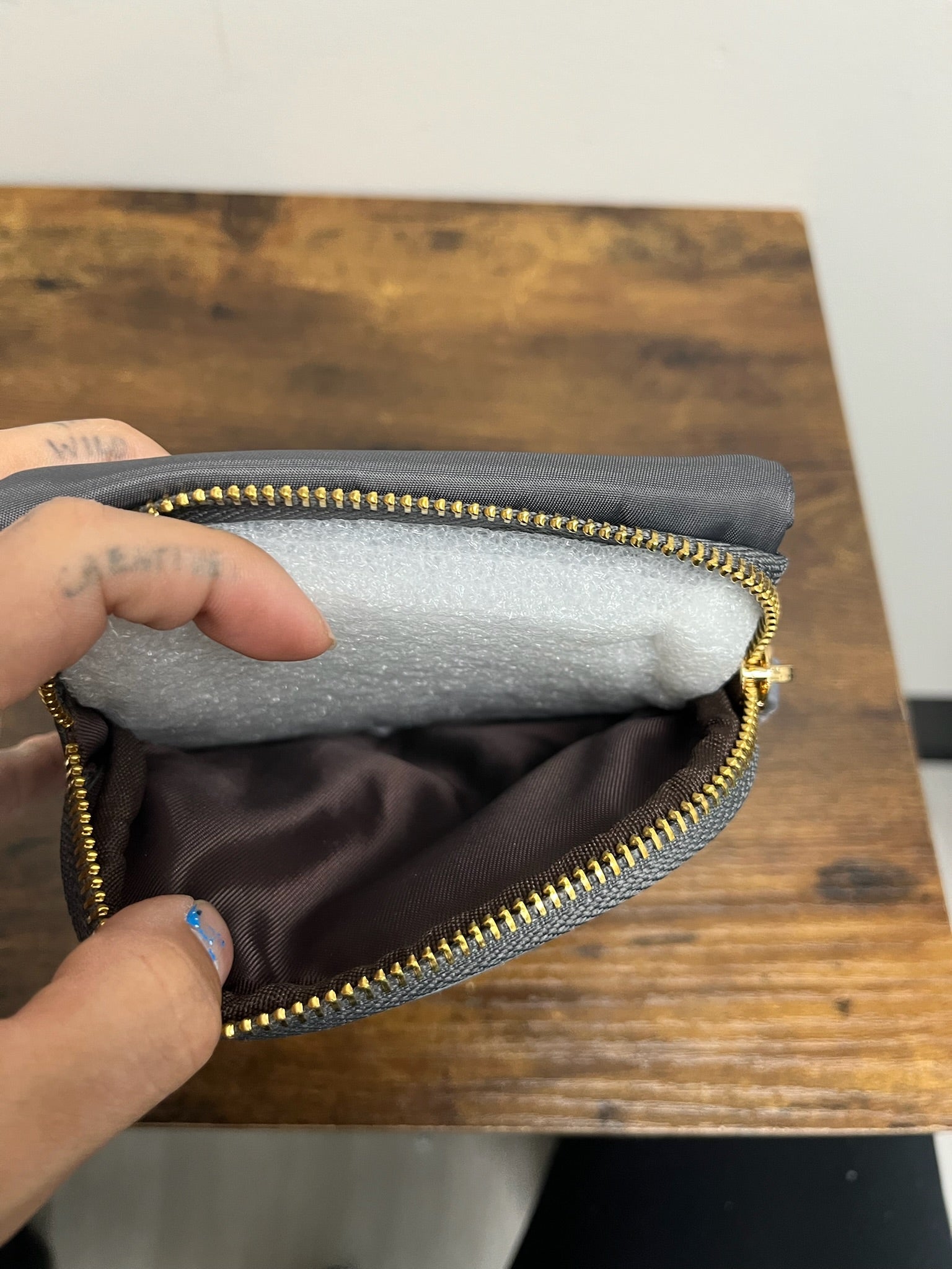 New Grey Snap On Magnetic Purse