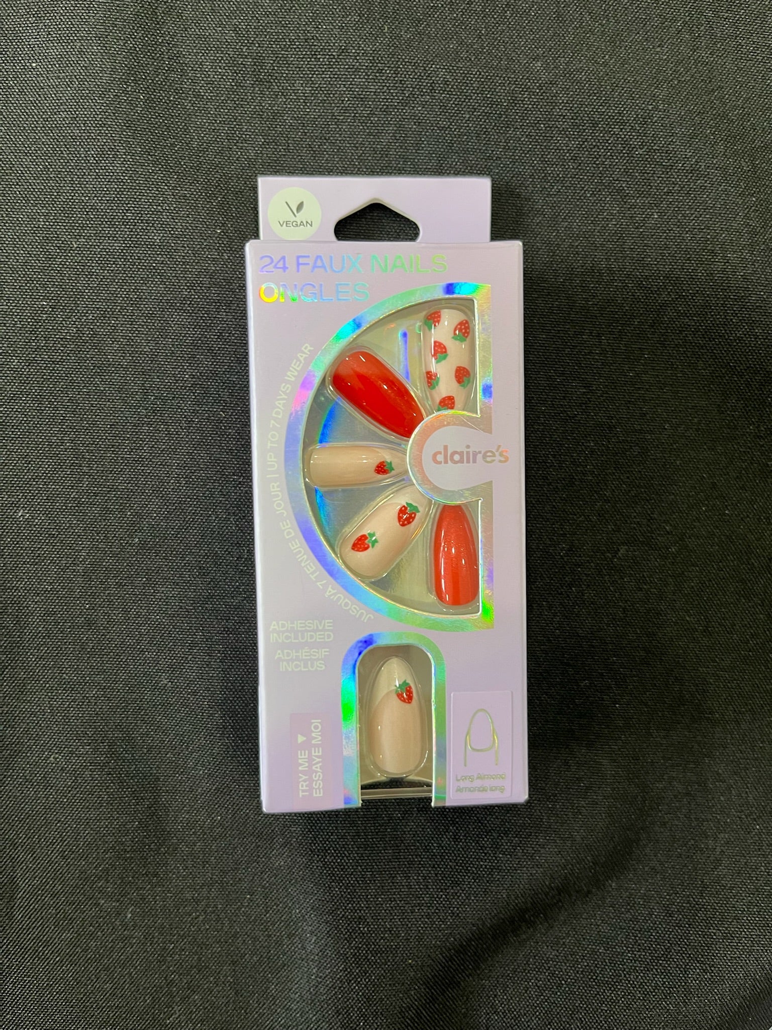 24 Piece Strawberry Faux Nail Set