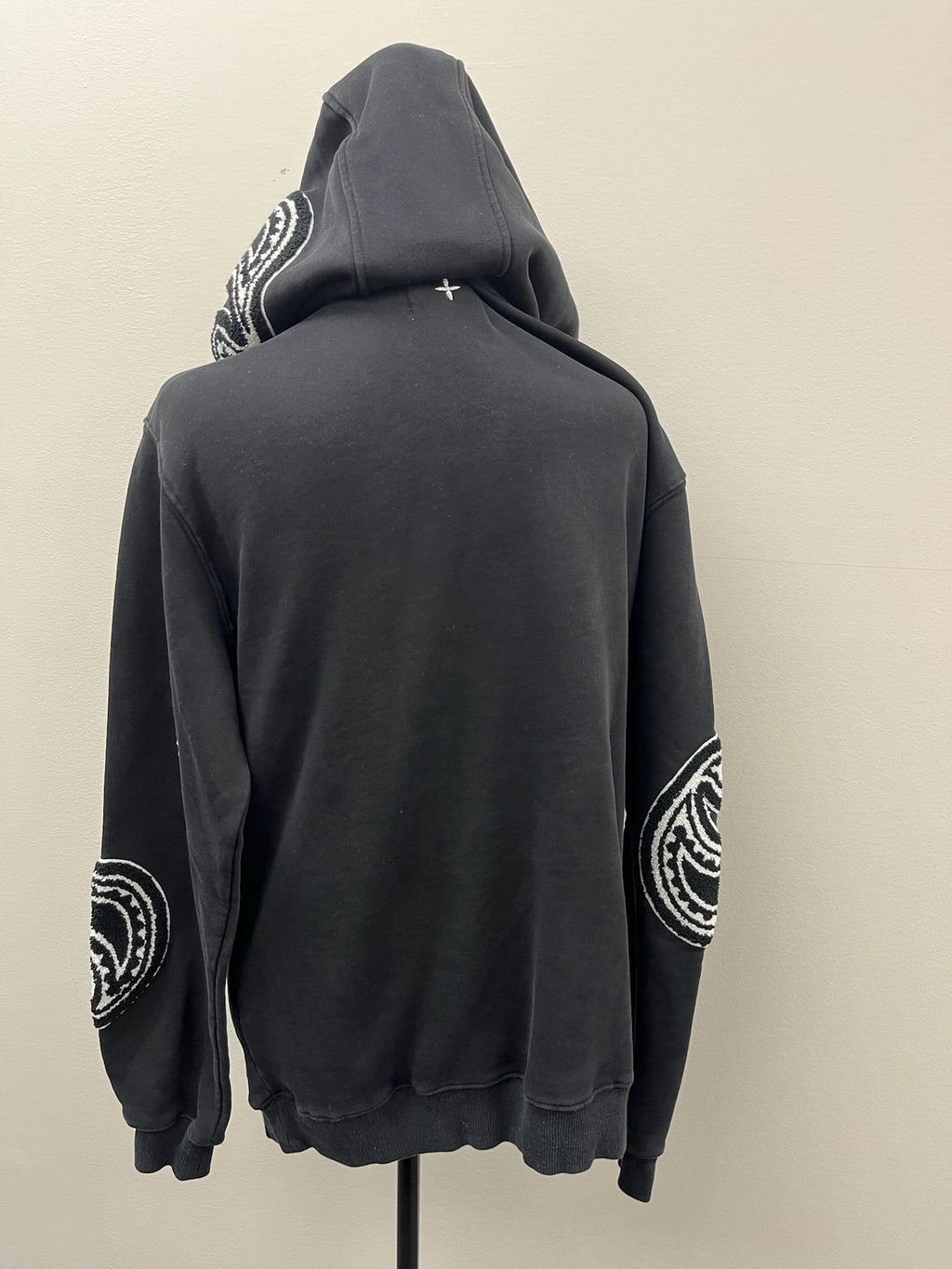 Used Women’s Black Hoodie