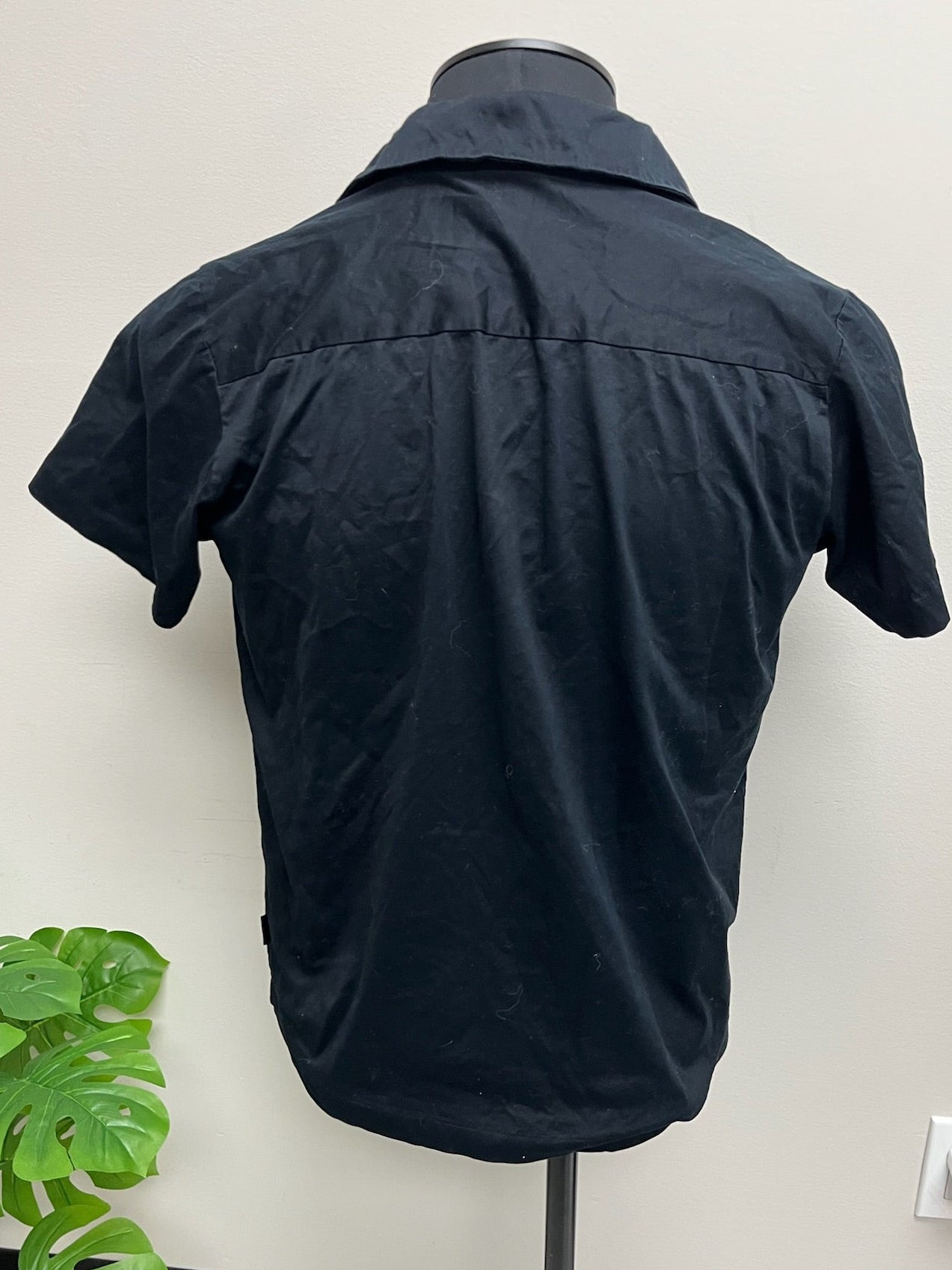 Used Men’s Black Button Up Shirt