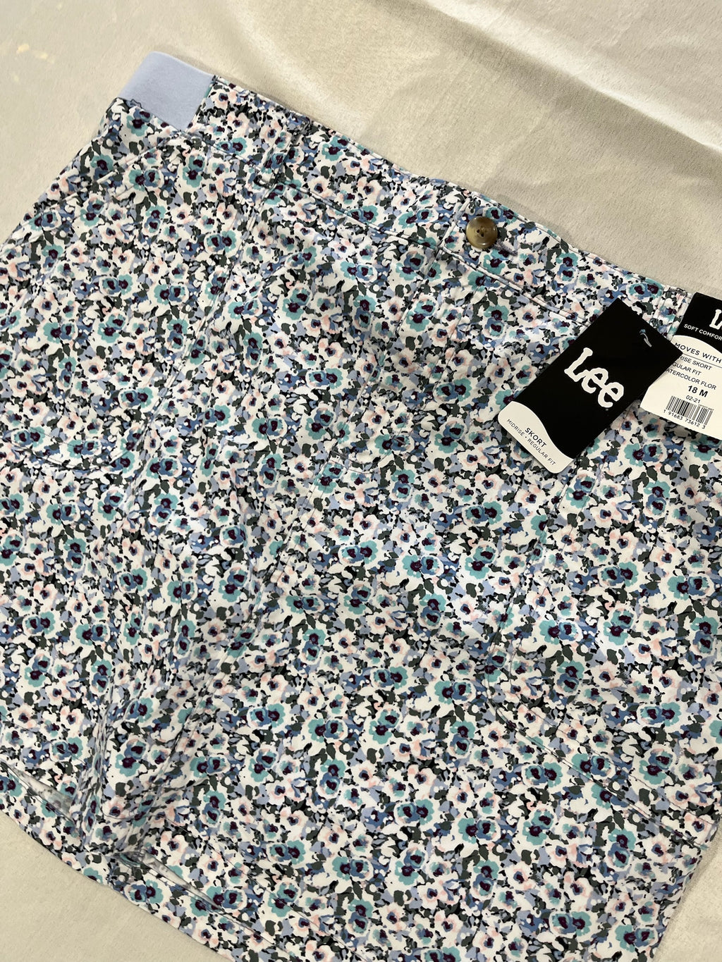 Women’s Floral Skirt image 1