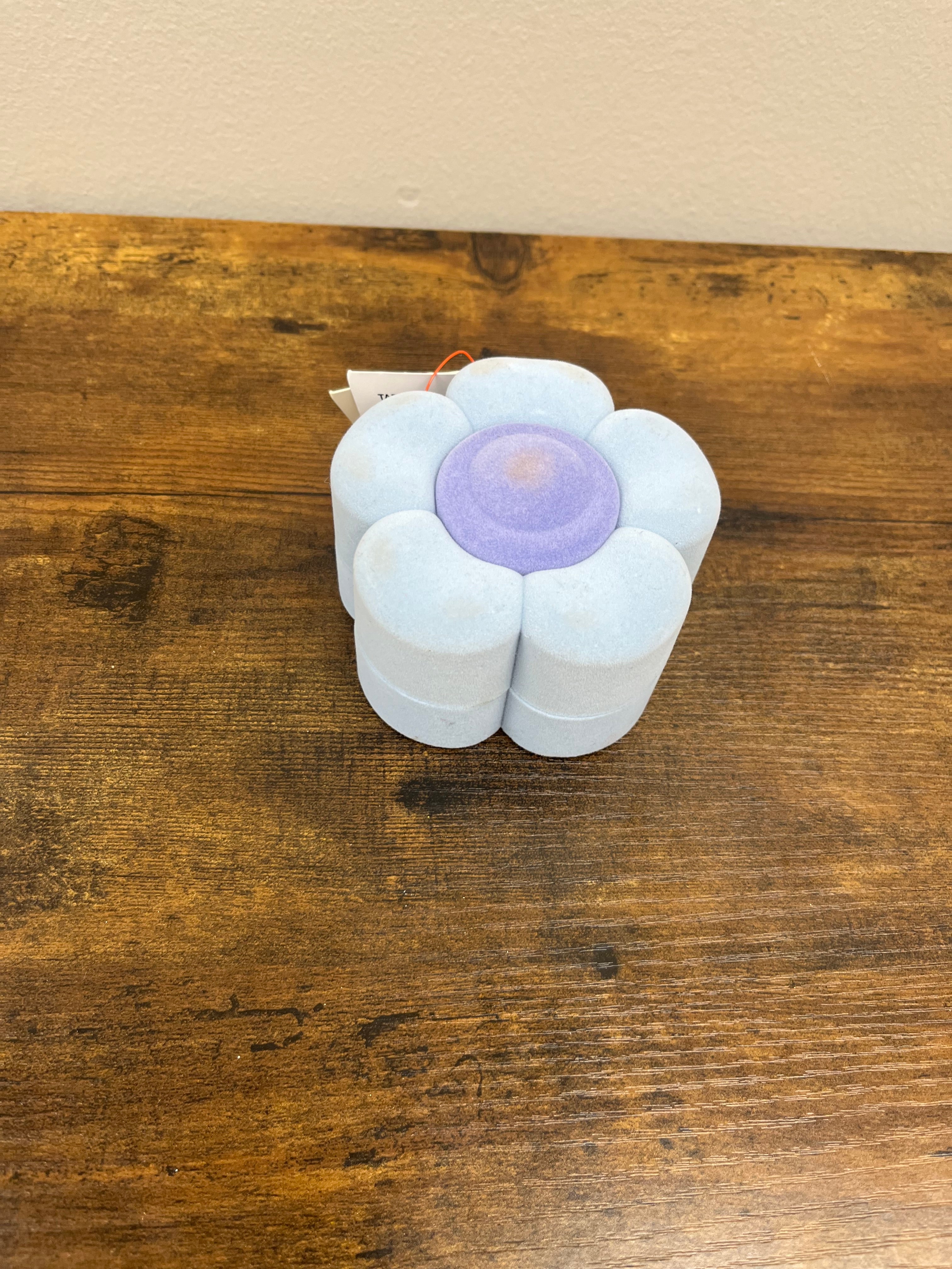 New Flower Shaped Jewelry Organizer