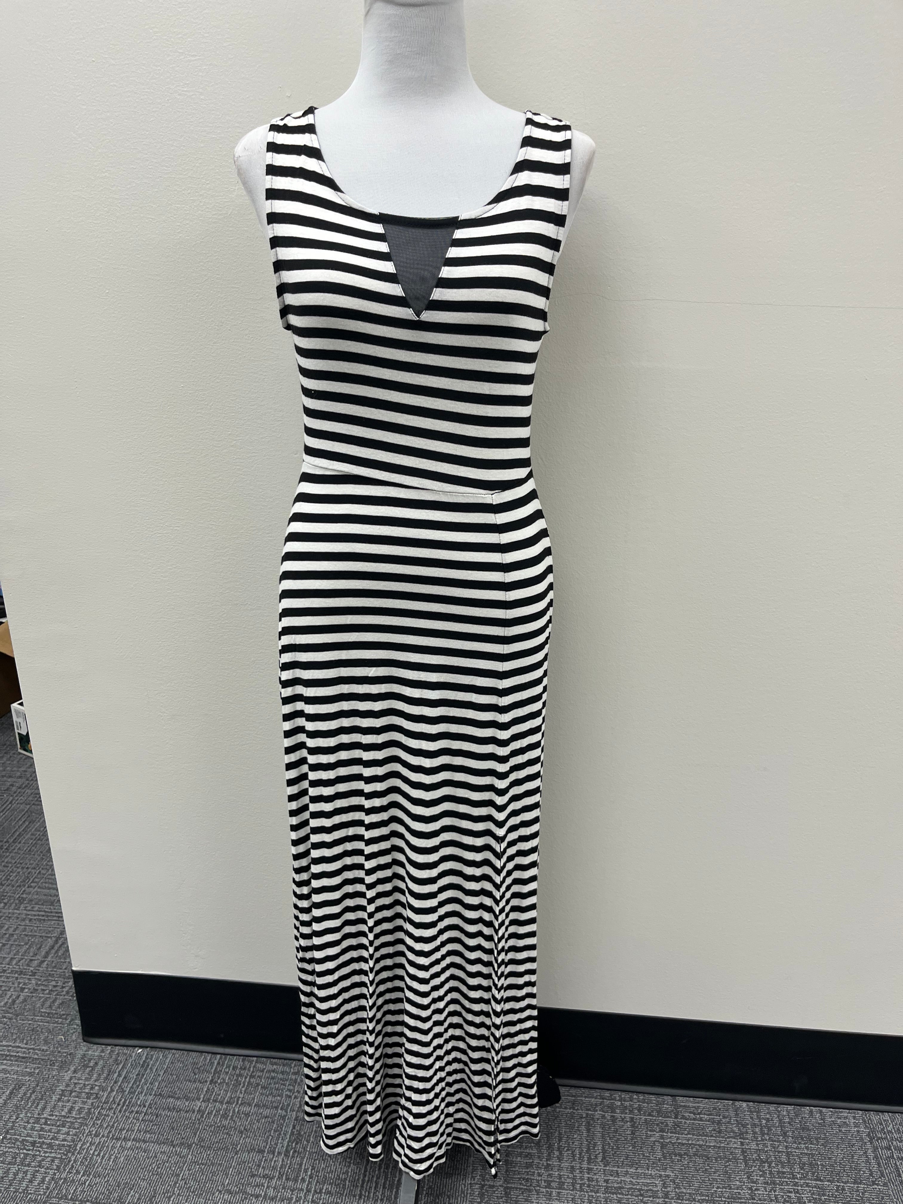 Used Women’s Striped Maxi Dress