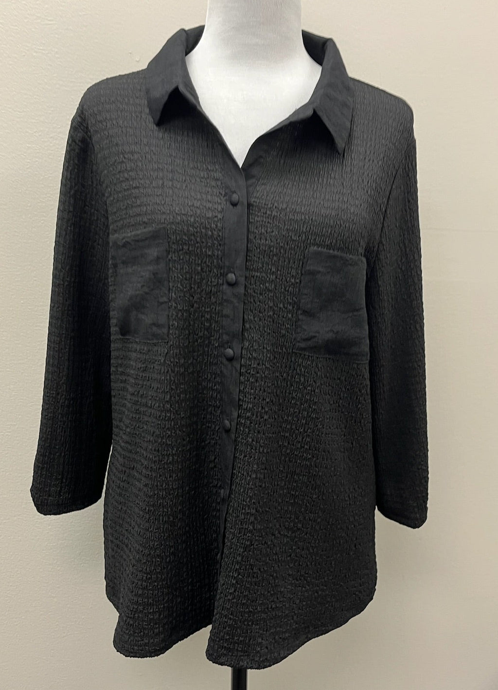 Used Women’s Black Shirt