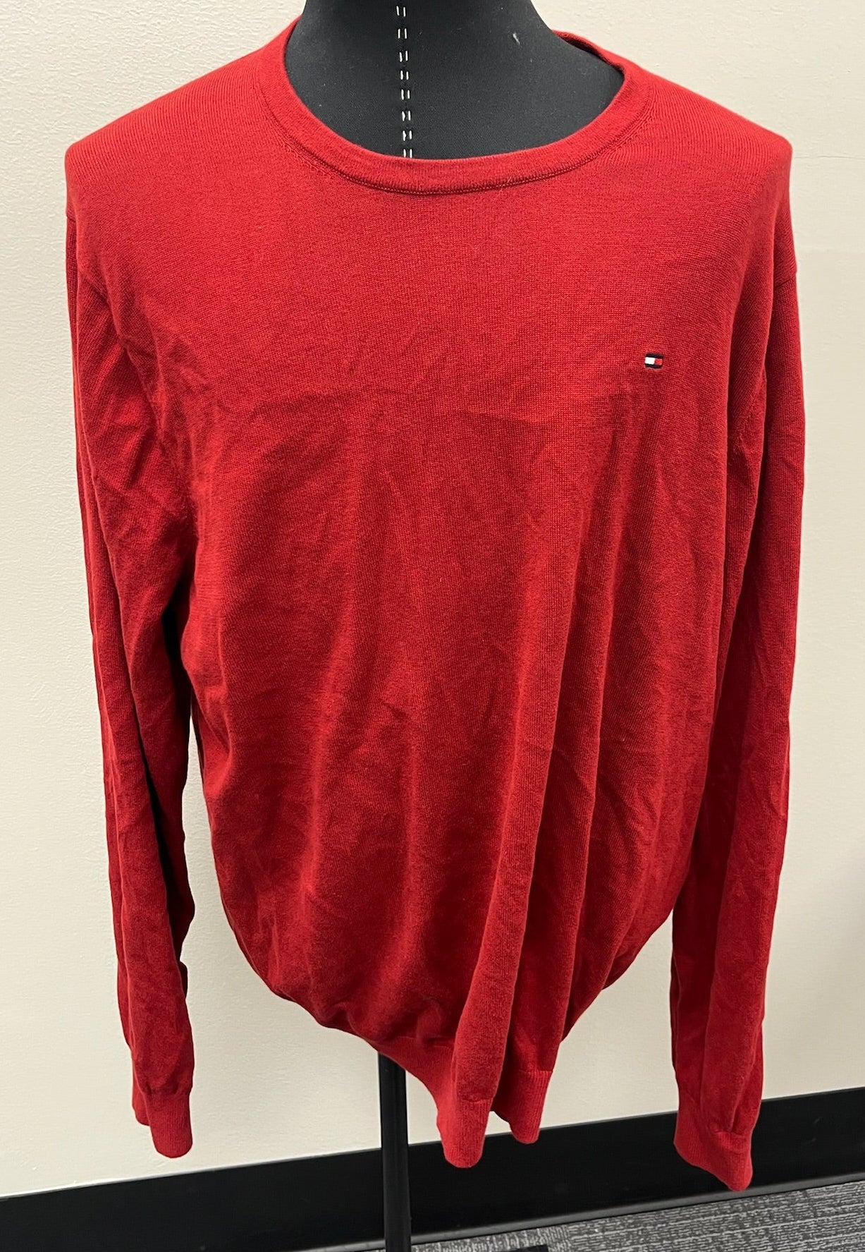 Used Men’s Red Sweater Shirt