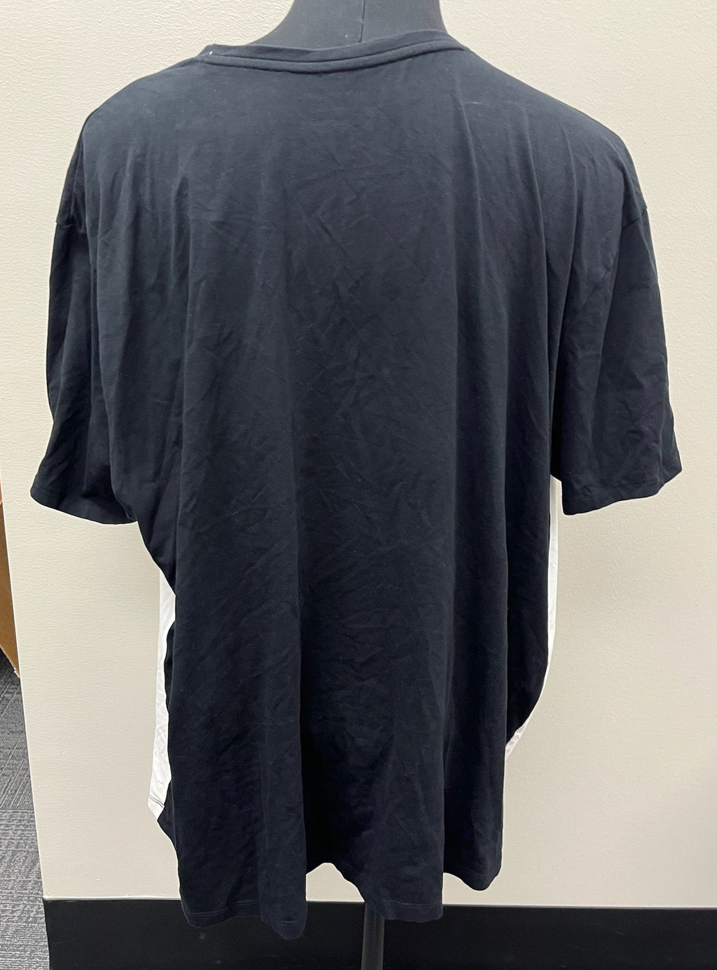 Used Men’s Tricolor Shirt