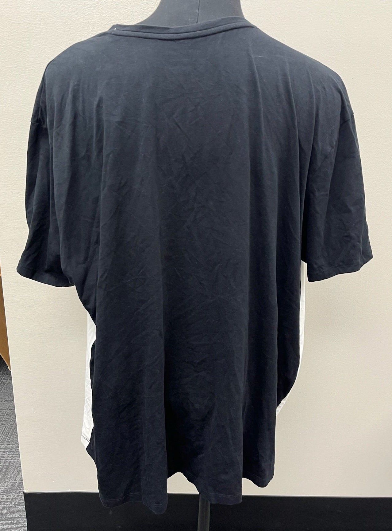Used Men’s Tricolor Shirt