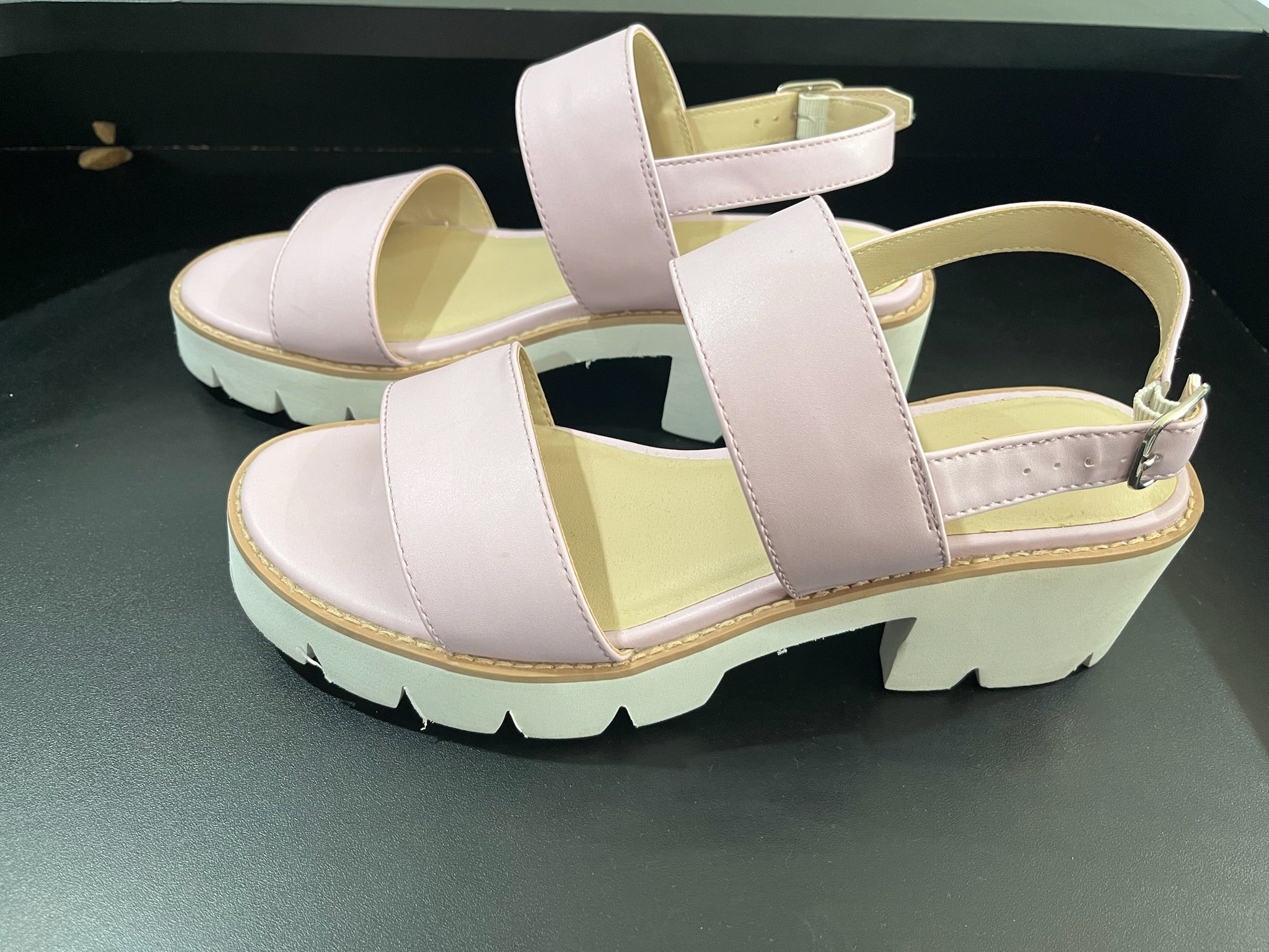 Women’s Lavender Wedges