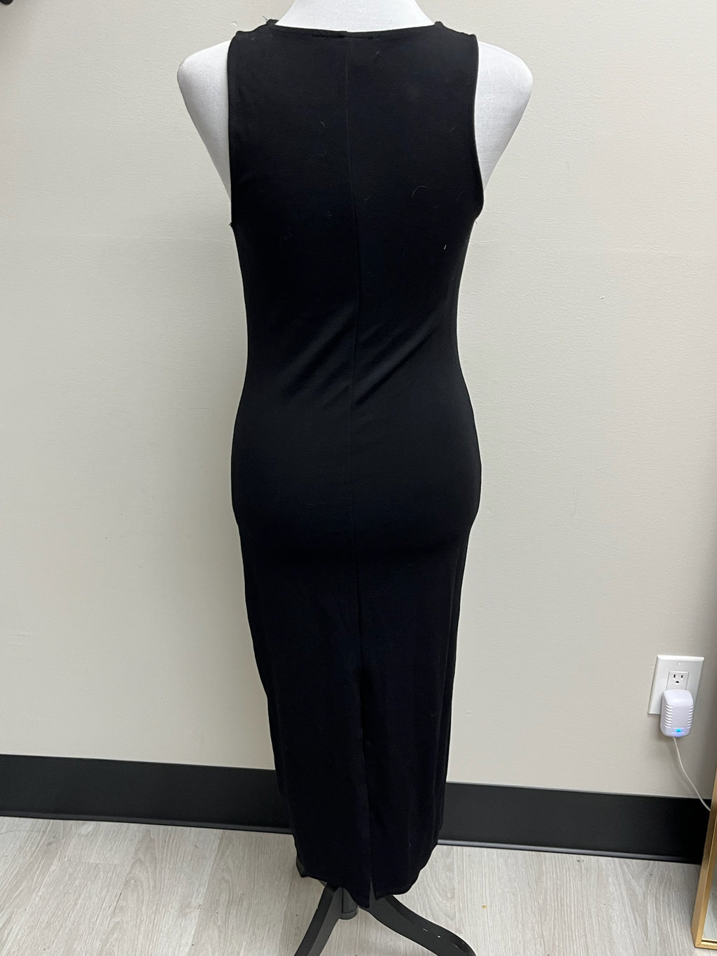 Used Women’s Black Dress