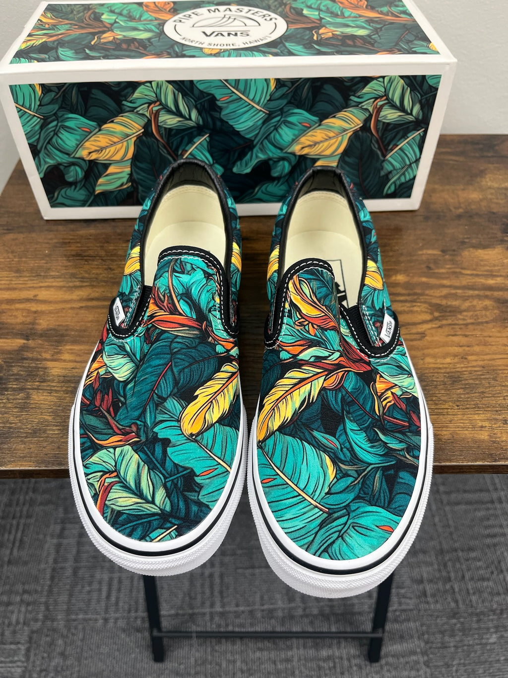 New Unisex Leaf Print Slip On Sneakers