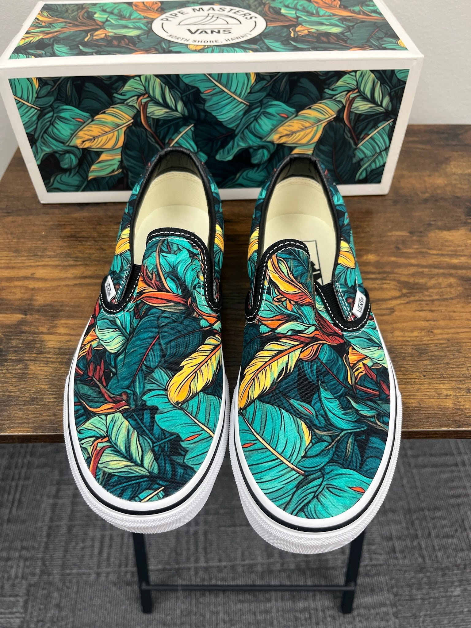 New Unisex Leaf Print Slip On Sneakers