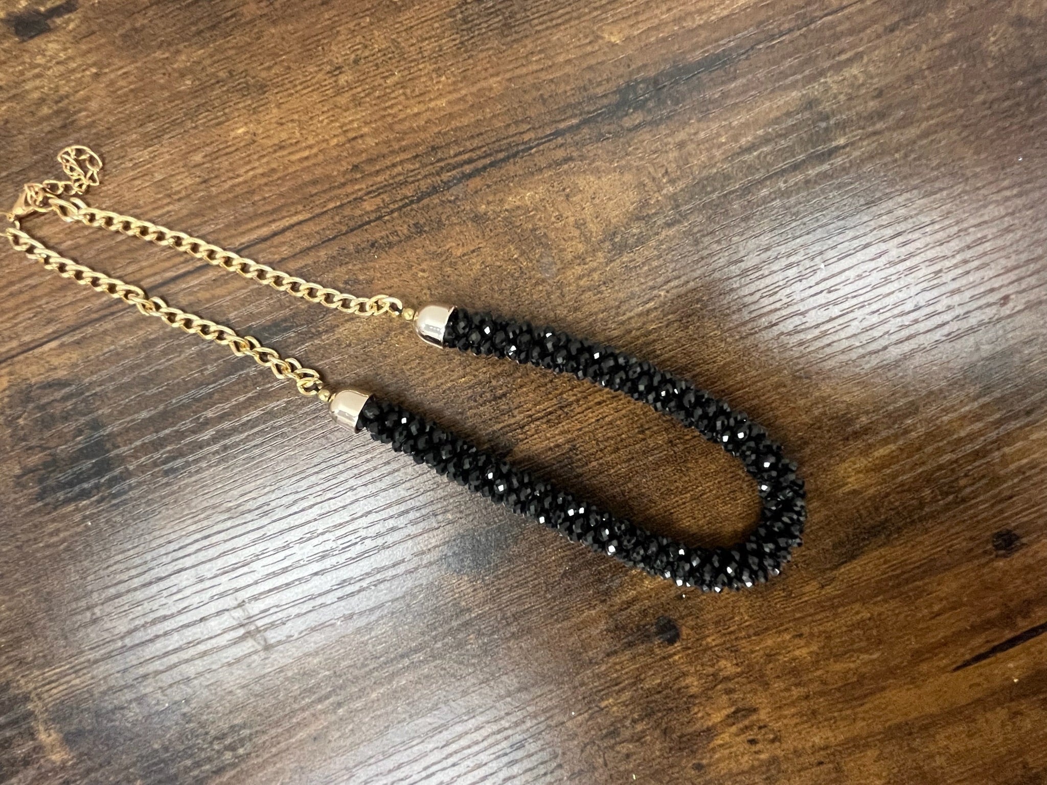 Used Shiny Black Necklace