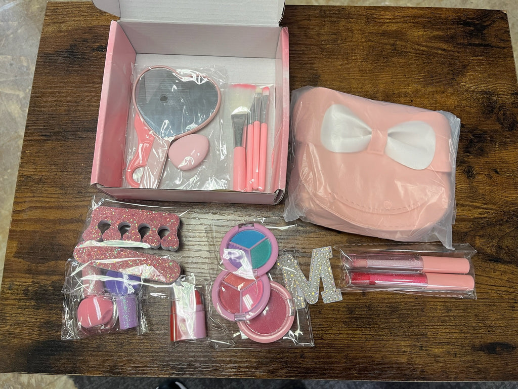 New Girls Makeup & Purse Set