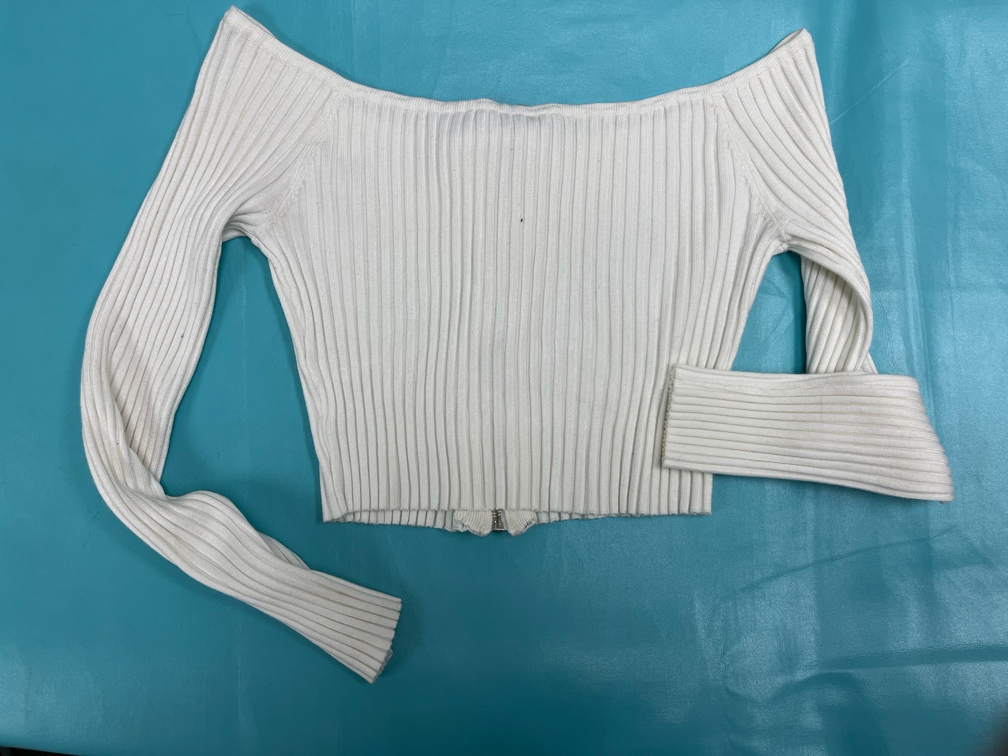 Used Women’s White Crop Top