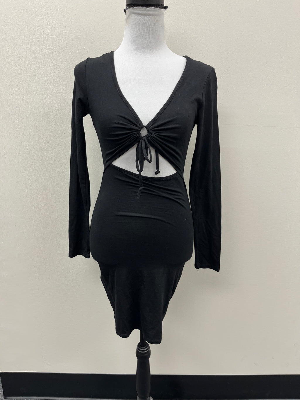 Used Women’s Black Dress