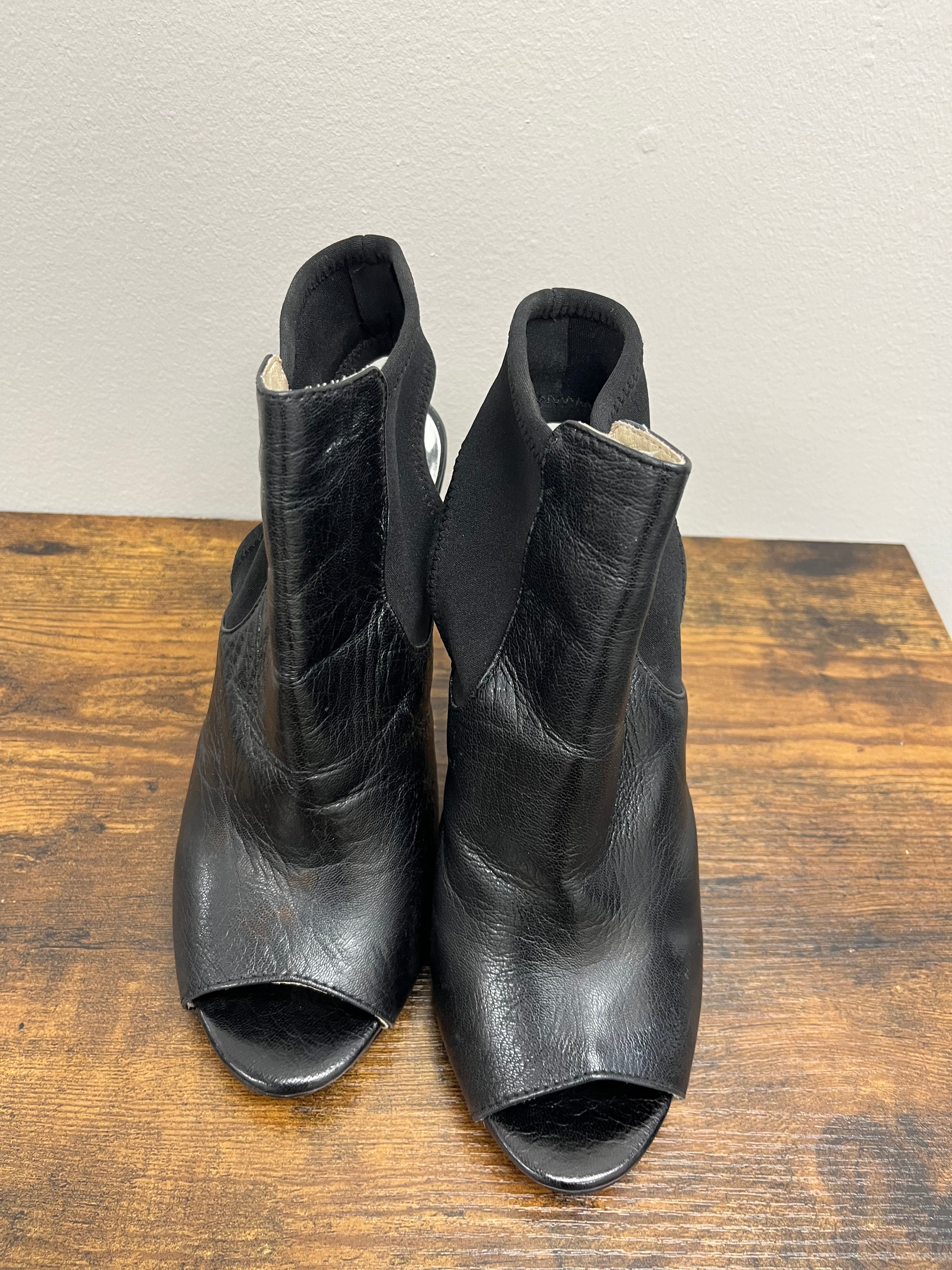 Used Women’s Black Open Toe Heels