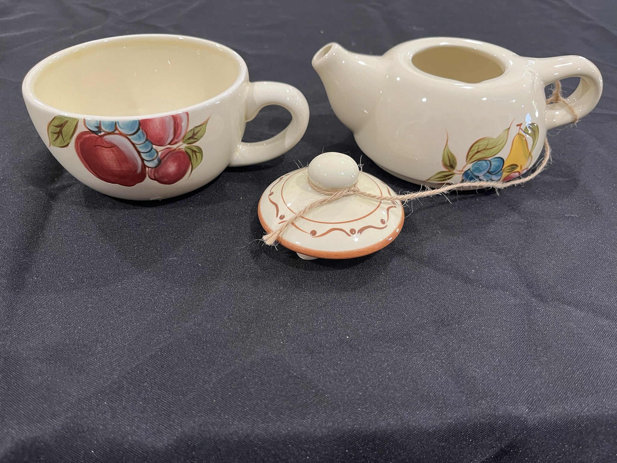 Stackable Teapot and Cup Set image 1