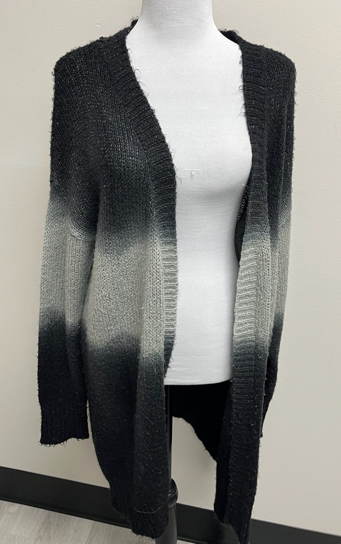 Used Women’s TriColor Cardigan