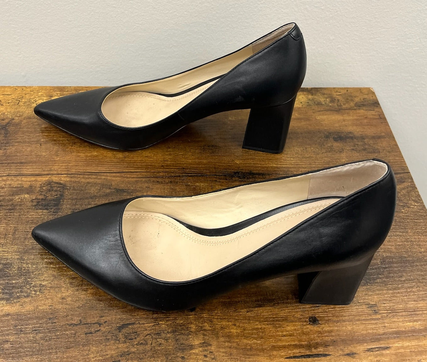 Used Women’s Black Heels