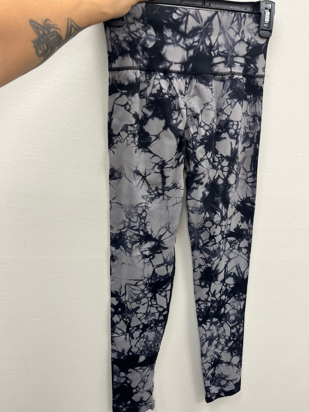Used Women’s Tie Dye Athletic Pants