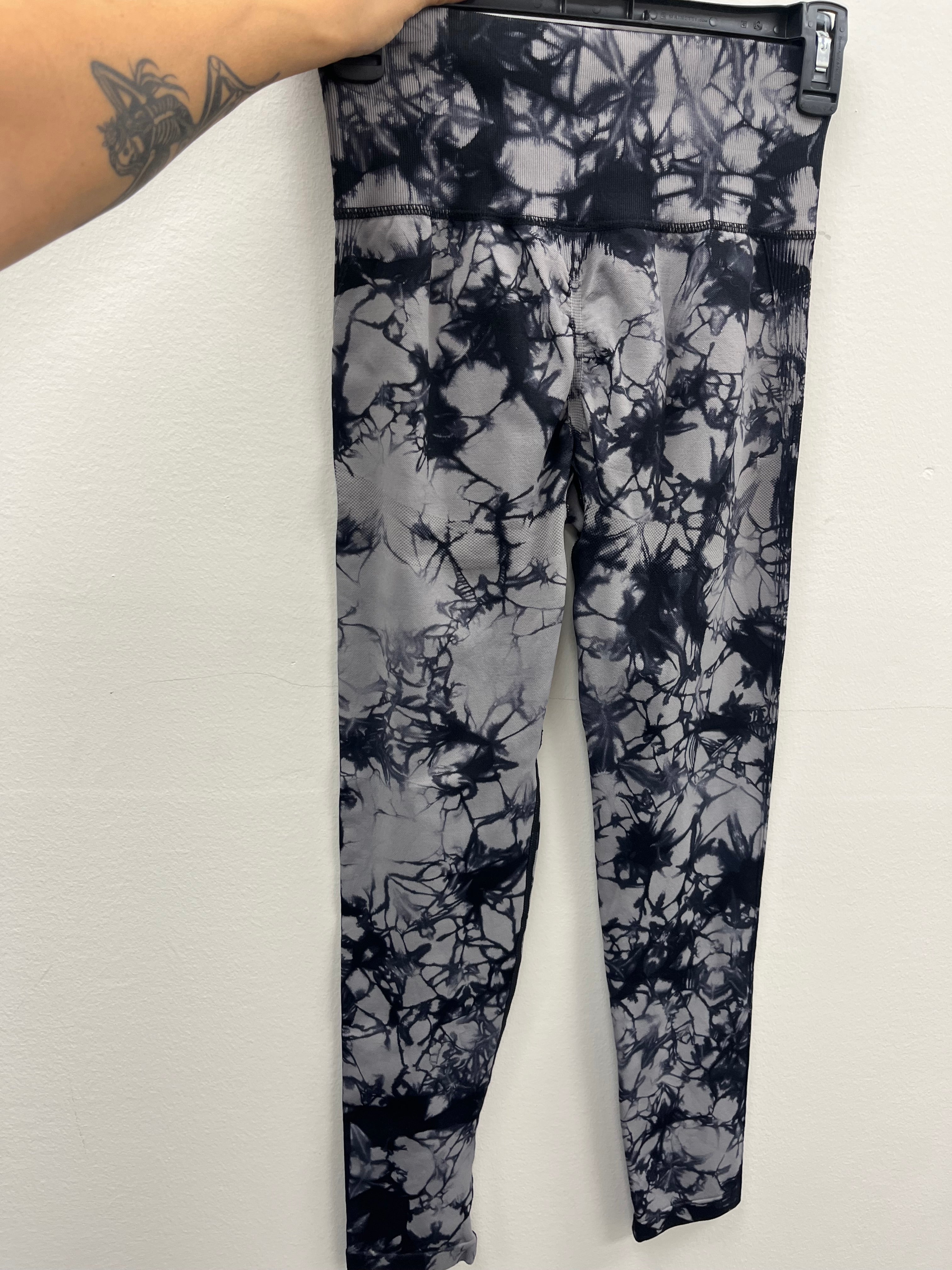 Used Women’s Tie Dye Athletic Pants