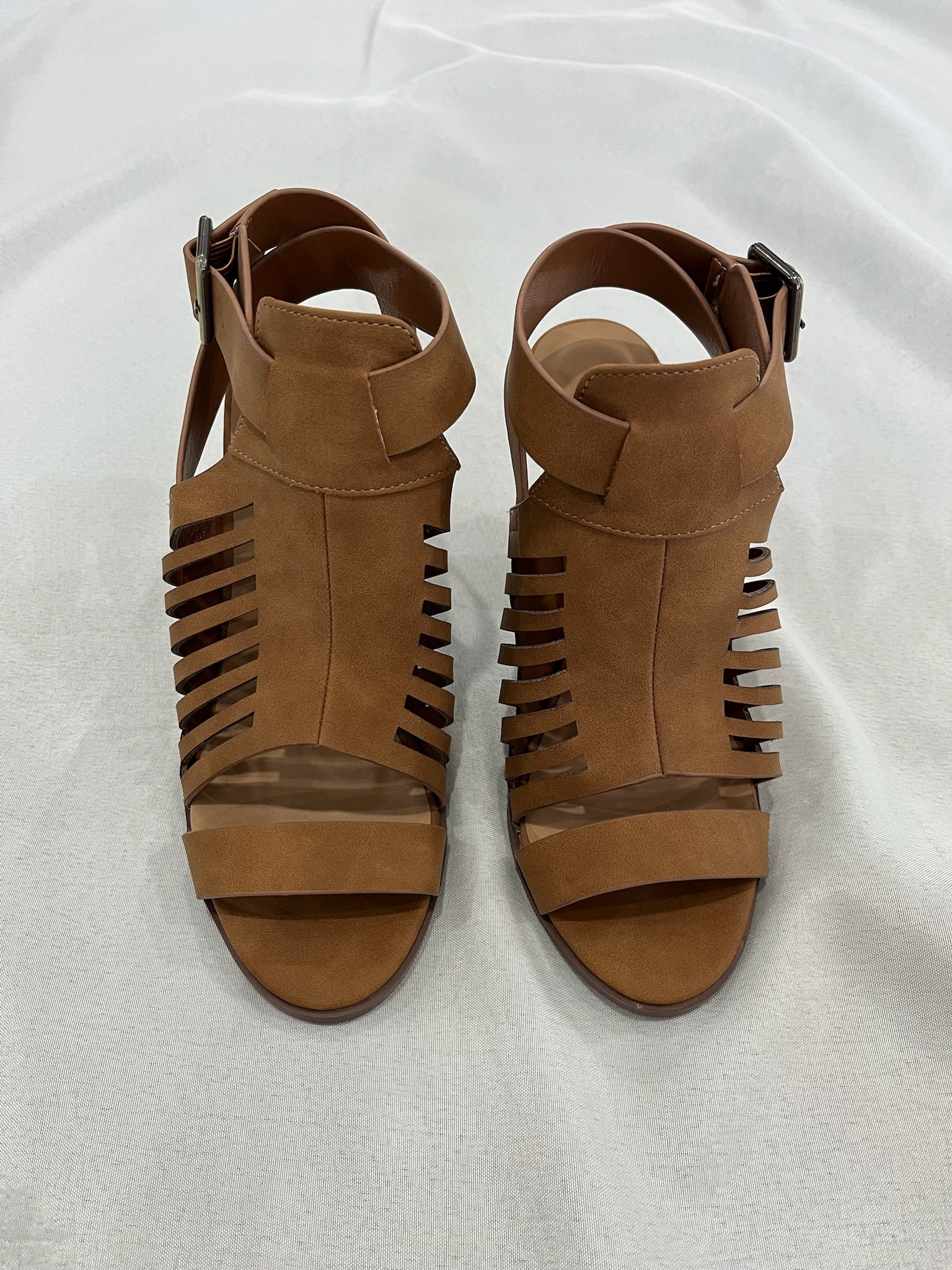 Women’s Tan Heels