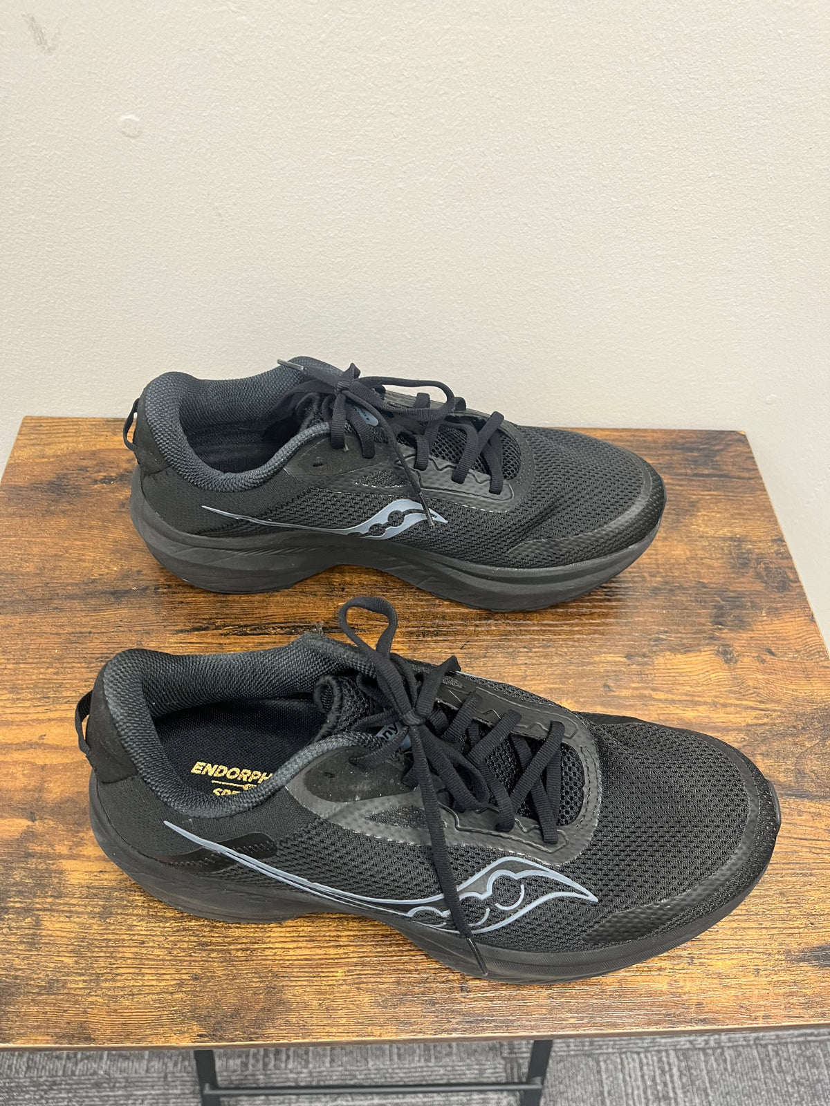 Used Men’s Black Sneakers